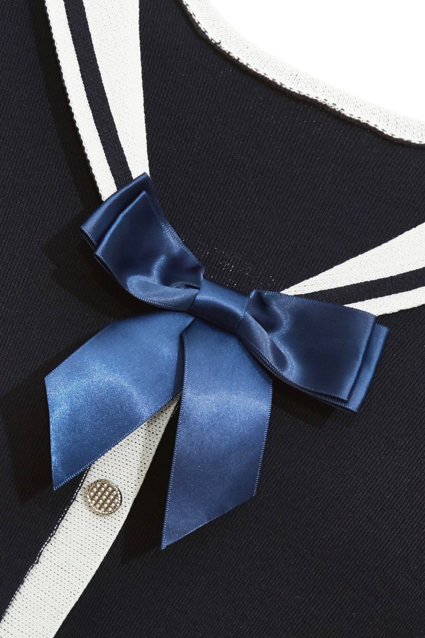 Short Sleeve Navy Knit TopShort Sleeve Navy Knit Top,V-Neck T shirts,Tops,Season (SS) Look,pearl,Valentine,bows,Knitted,Knitted tops,Knitted tops