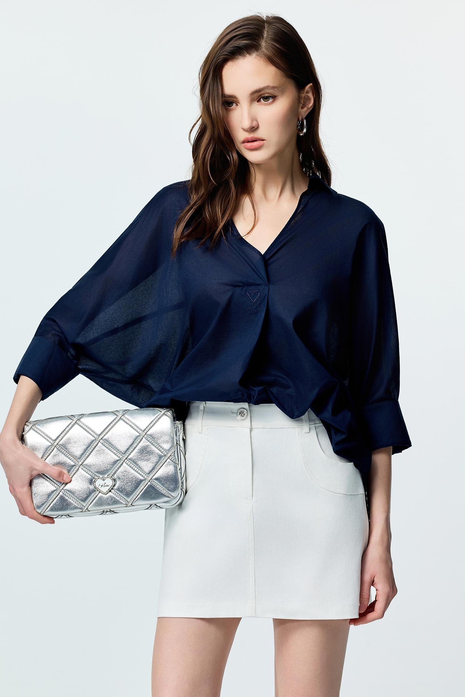 V-neck Loose Fit Navy TopV-neck Loose Fit Navy Top,3/4 Sleeve tops,Office Looks,Tops,Embroidered,Season (SS) Look,Blouses,Urban Fashion