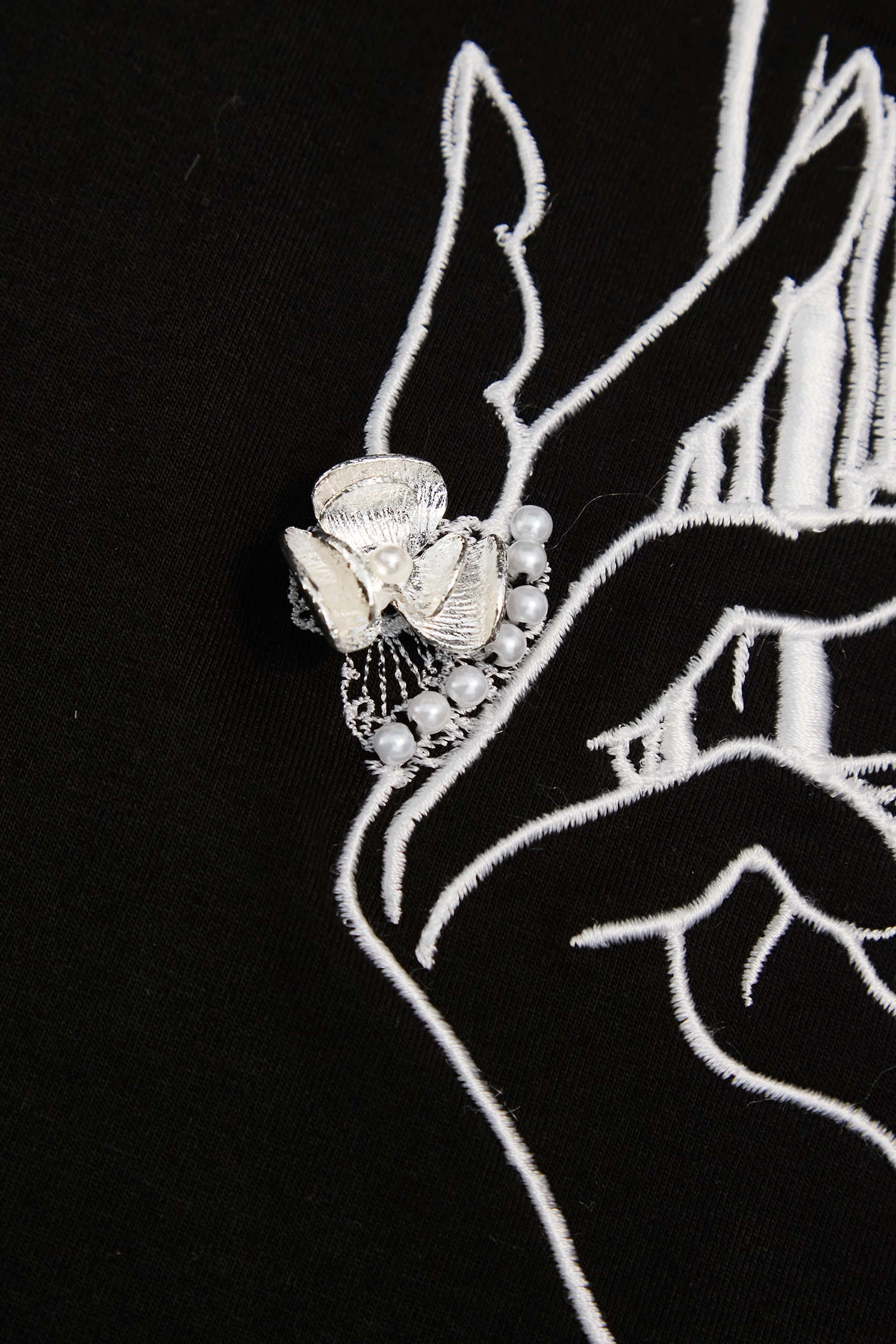 Front Embroidery Graphic TeeFront Embroidery Graphic Tee,Tops,Season (SS) Look,pearl,White tops,Cotton,Embroidered,black tops