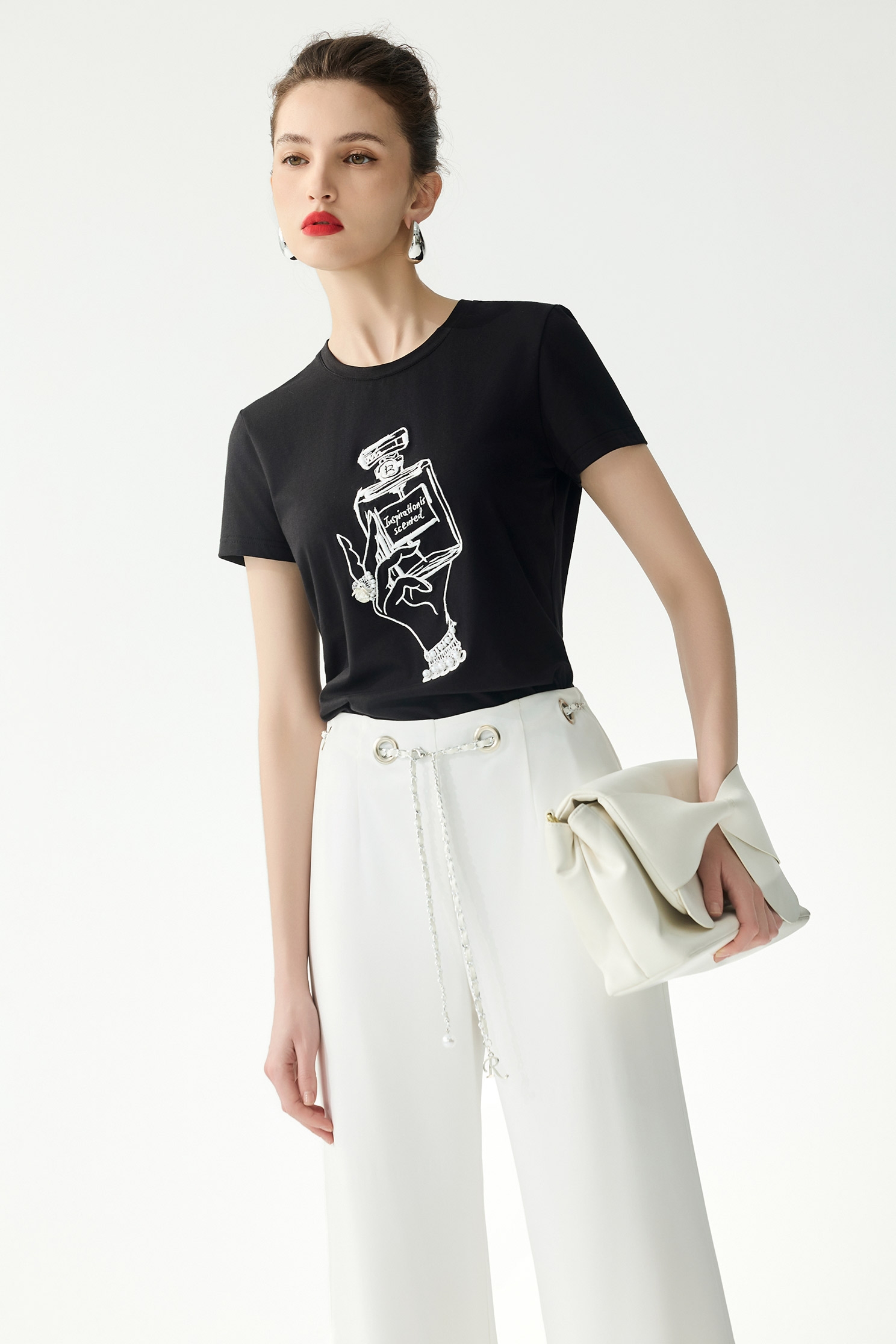 Front Embroidery Graphic TeeFront Embroidery Graphic Tee,Tops,Season (SS) Look,pearl,White tops,Cotton,Embroidered,black tops