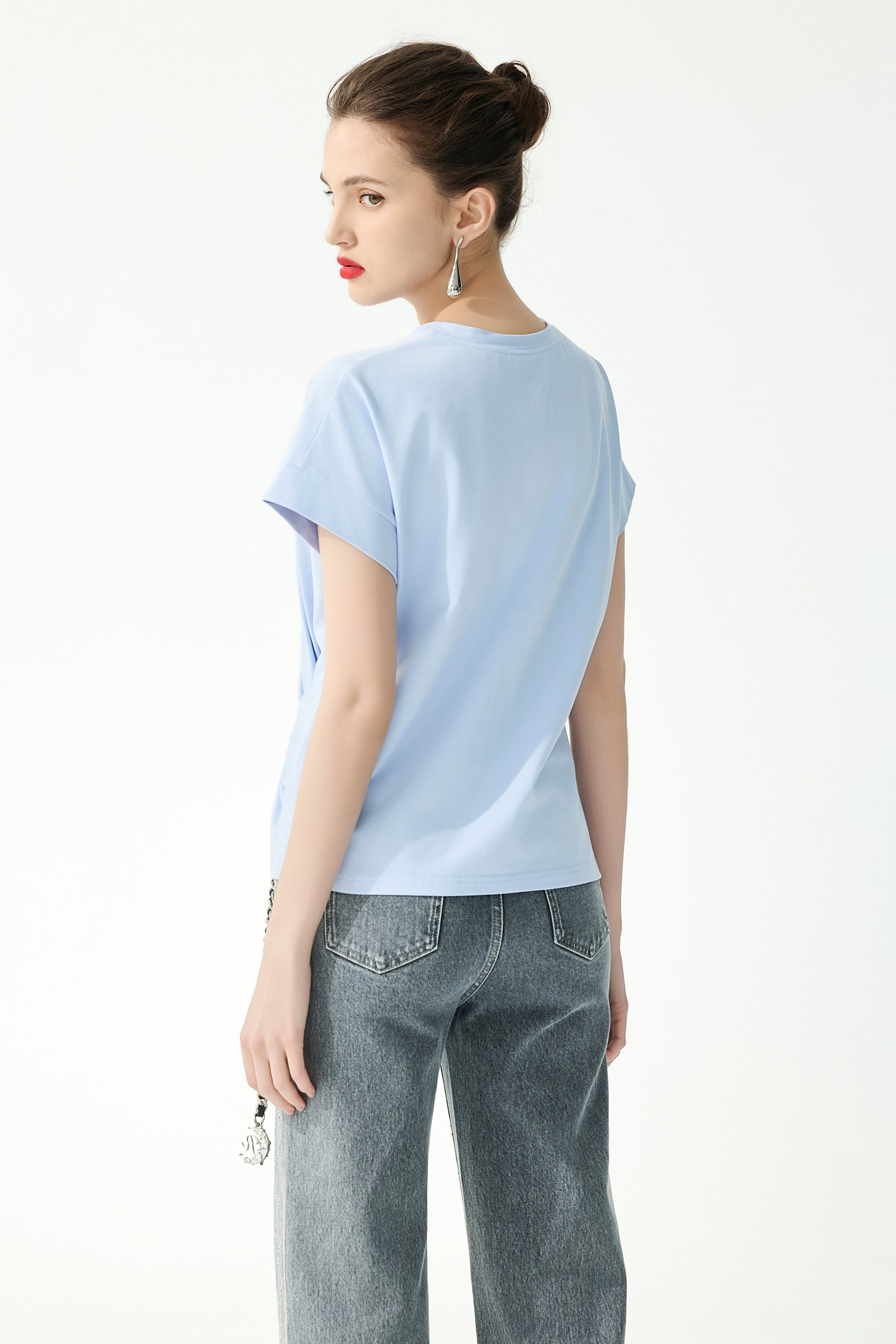 Knot Detail Graphic TeeKnot Detail Graphic Tee,Tops,Season (SS) Look,Cotton