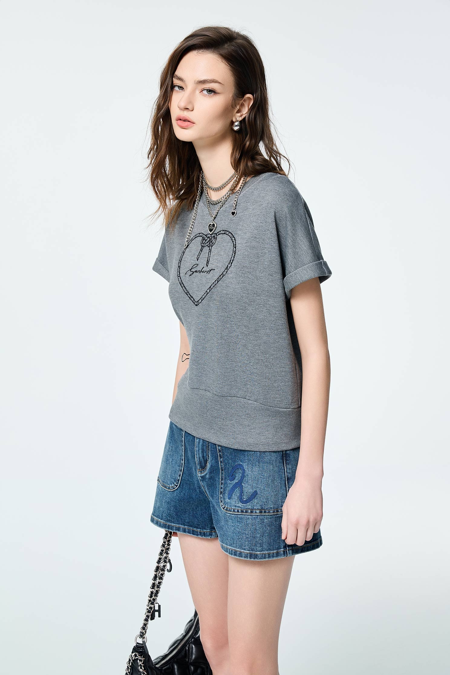 Heart Embroidery Graphic Grey TeeHeart Embroidery Graphic Grey Tee,T-shirts,Tops,Season (SS) Look,Embroidered,Urban Fashion