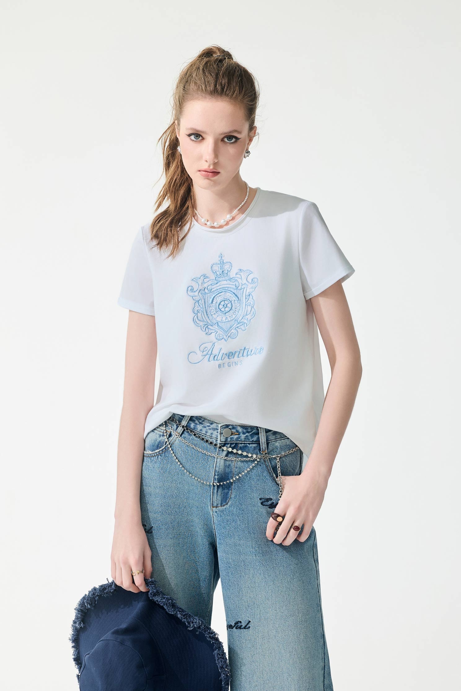 Blue Embroidery Logo Short Sleeve Tee,Tops,Embroidered,Season (SS) Look,White tops