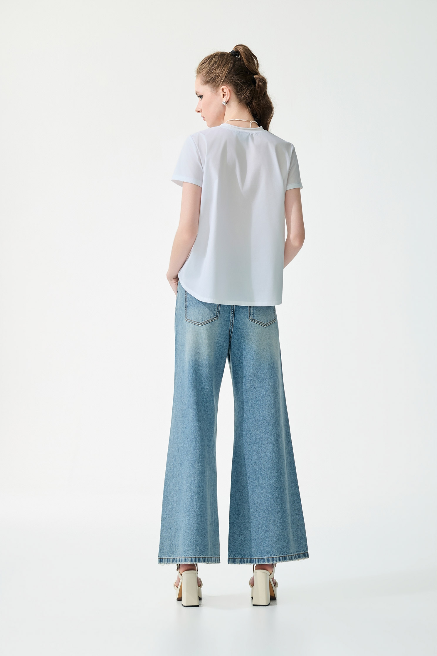 Blue Embroidery Logo Short Sleeve Tee,Tops,Embroidered,Season (SS) Look,White tops