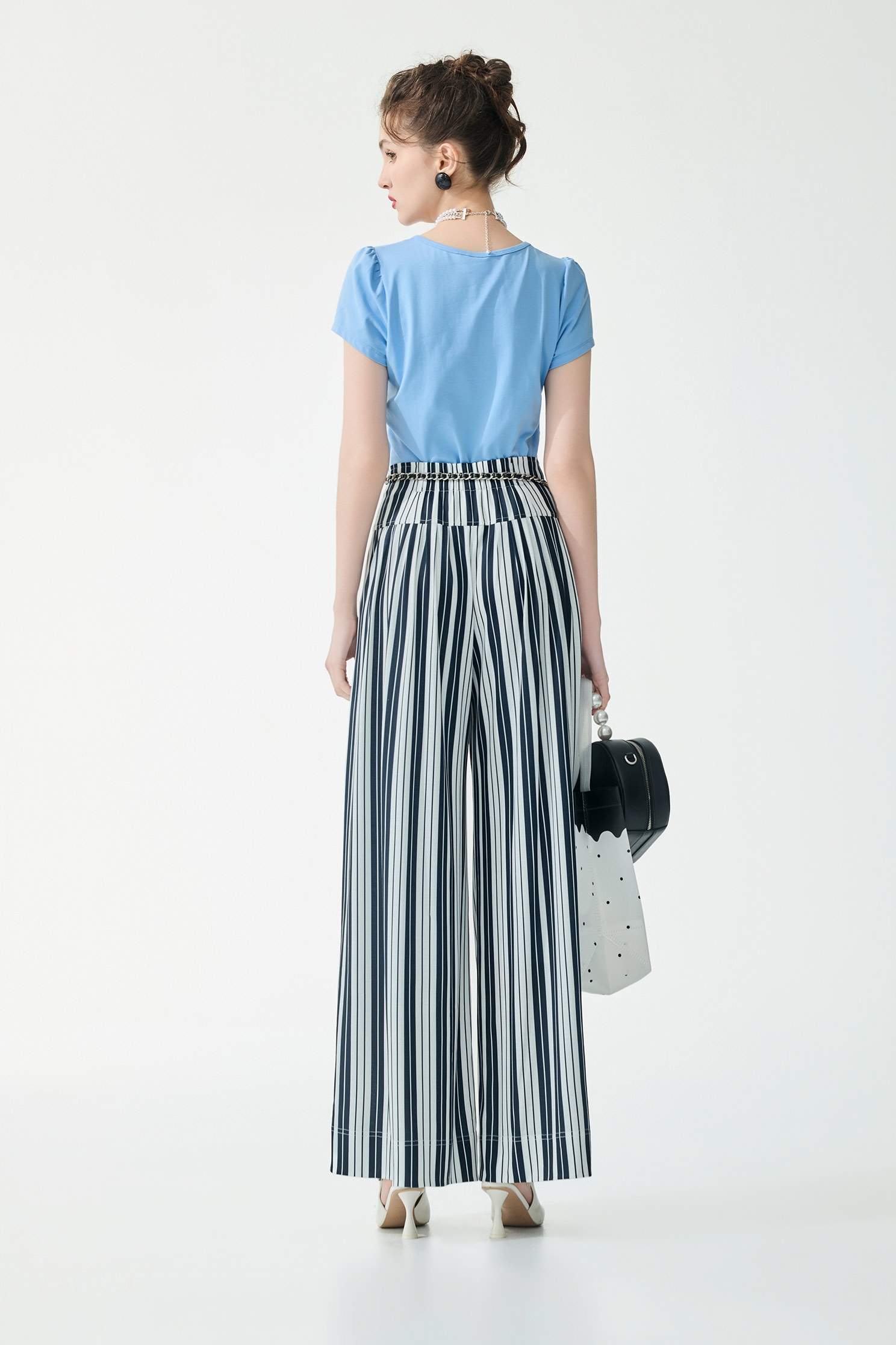 Jellyfish Short Sleeve Blue TeeJellyfish Short Sleeve Blue Tee,Tops,Season (SS) Look,Lace