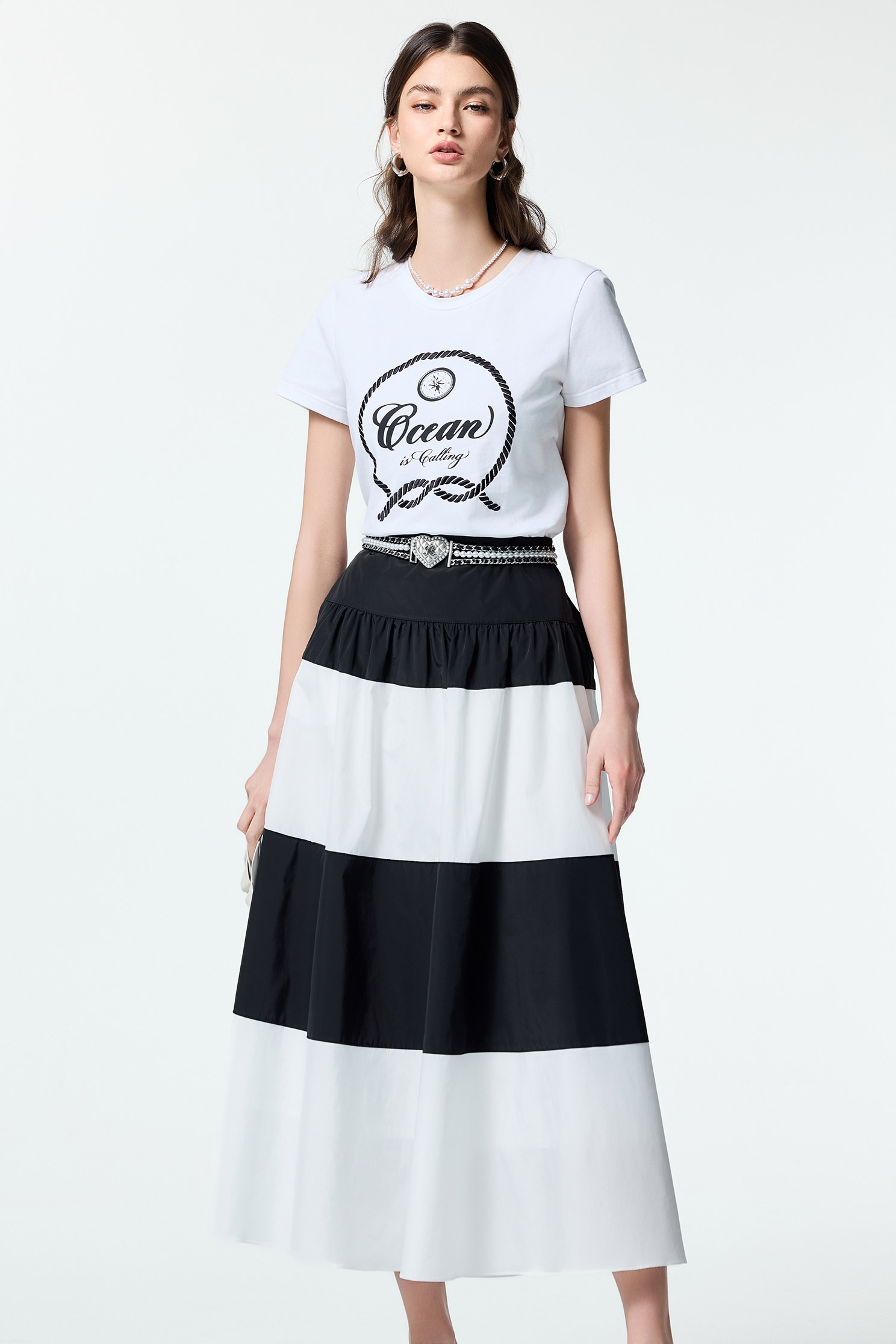 Slogan Short Sleeve TeeSlogan Short Sleeve Tee,Tops,Season (SS) Look,White tops,Cotton,Embroidered,Back To Classic,Back To B/W