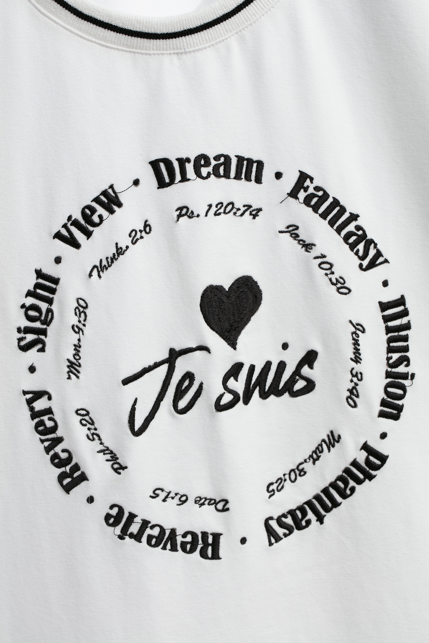 Short Sleeve Front Logo TeeShort Sleeve Front Logo Tee,T-shirts,Season (AW) Look,Cotton,Embroidered