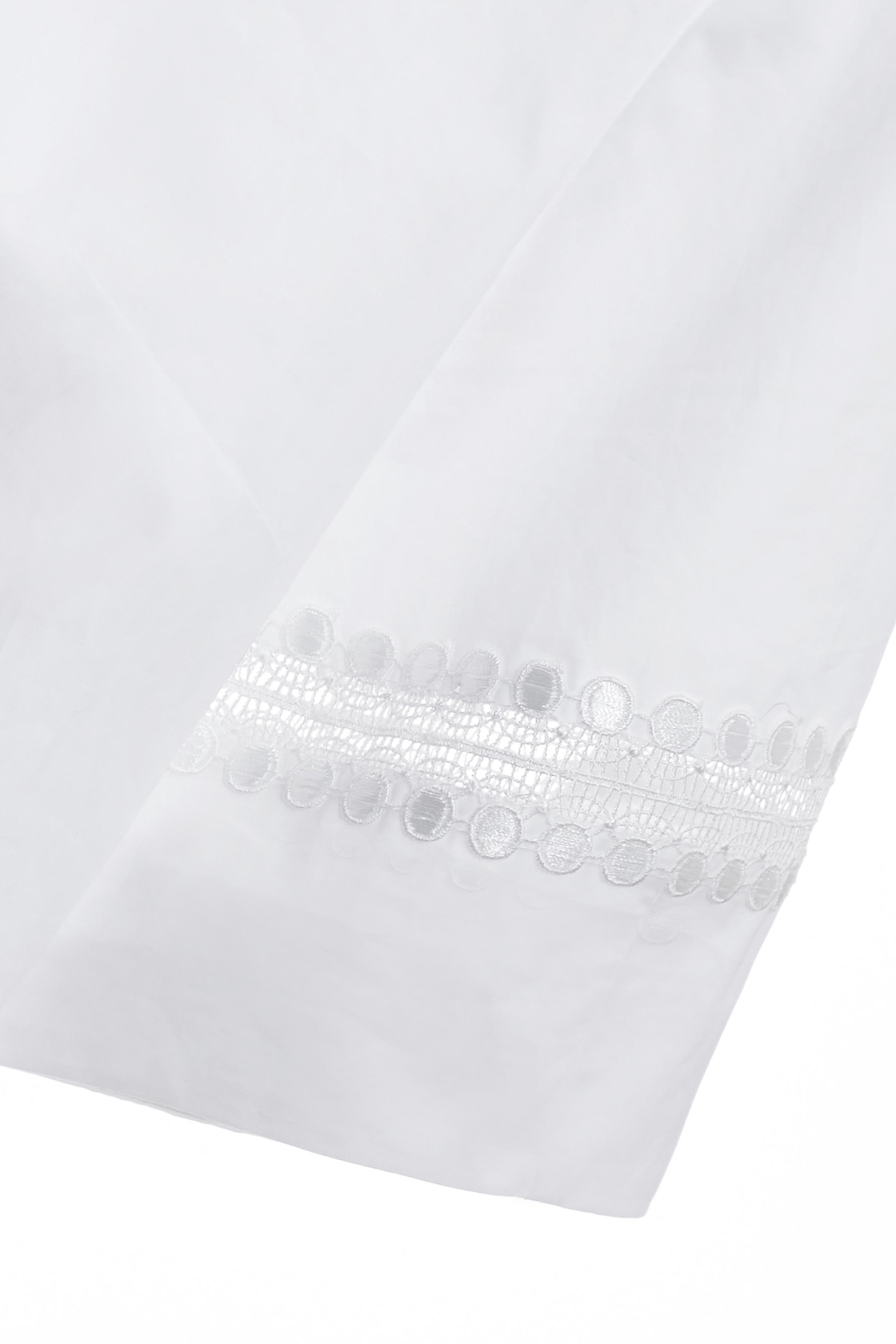 V-neck Lace Detail White TopV-neck Lace Detail White Top,V-Neck T shirts,Tops,Season (AW) Look,Valentine,Lace,Lace tops,upperclass