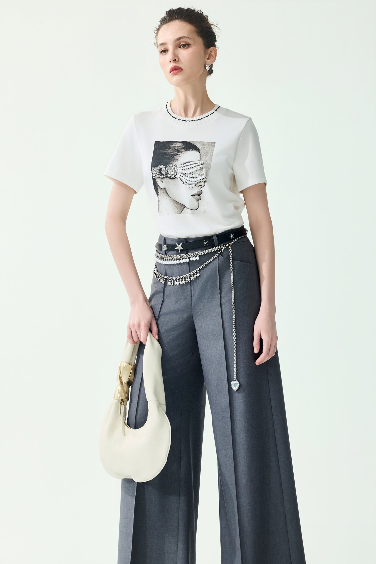 Pearl Detail Figure Graphic Print TeePearl Detail Figure Graphic Print Tee,Tops,Season (SS) Look,pearl,White tops