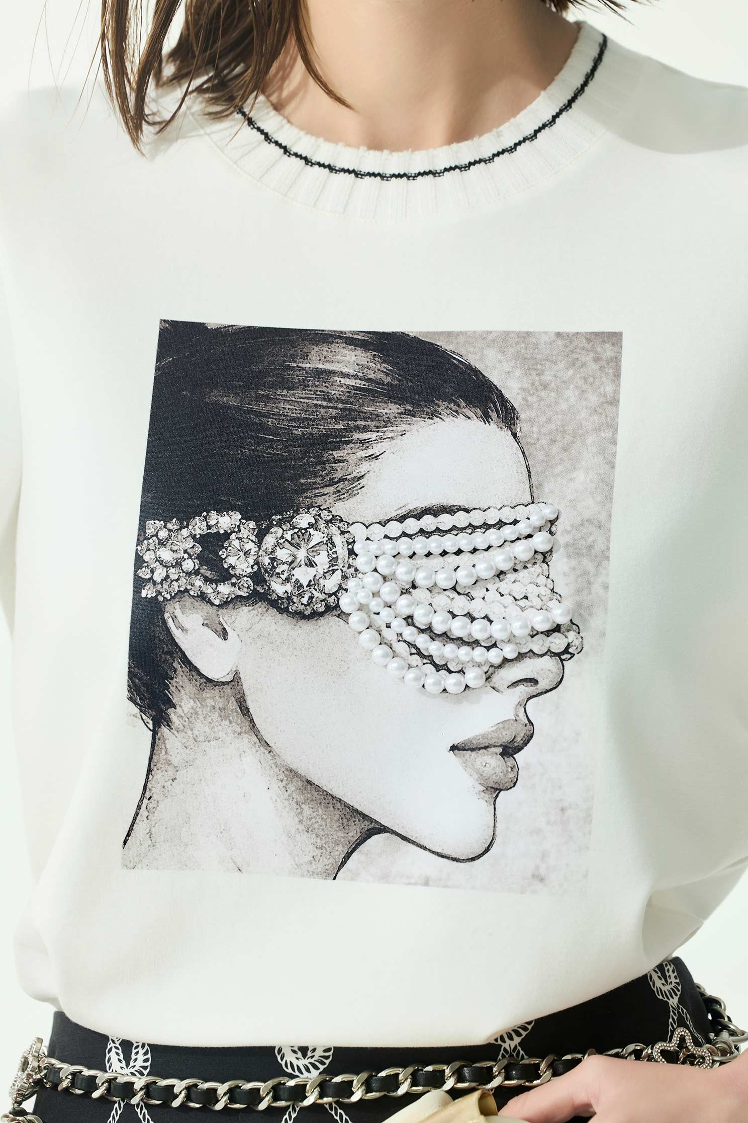 Pearl Detail Figure Graphic Print TeePearl Detail Figure Graphic Print Tee,Tops,Season (SS) Look,pearl,White tops