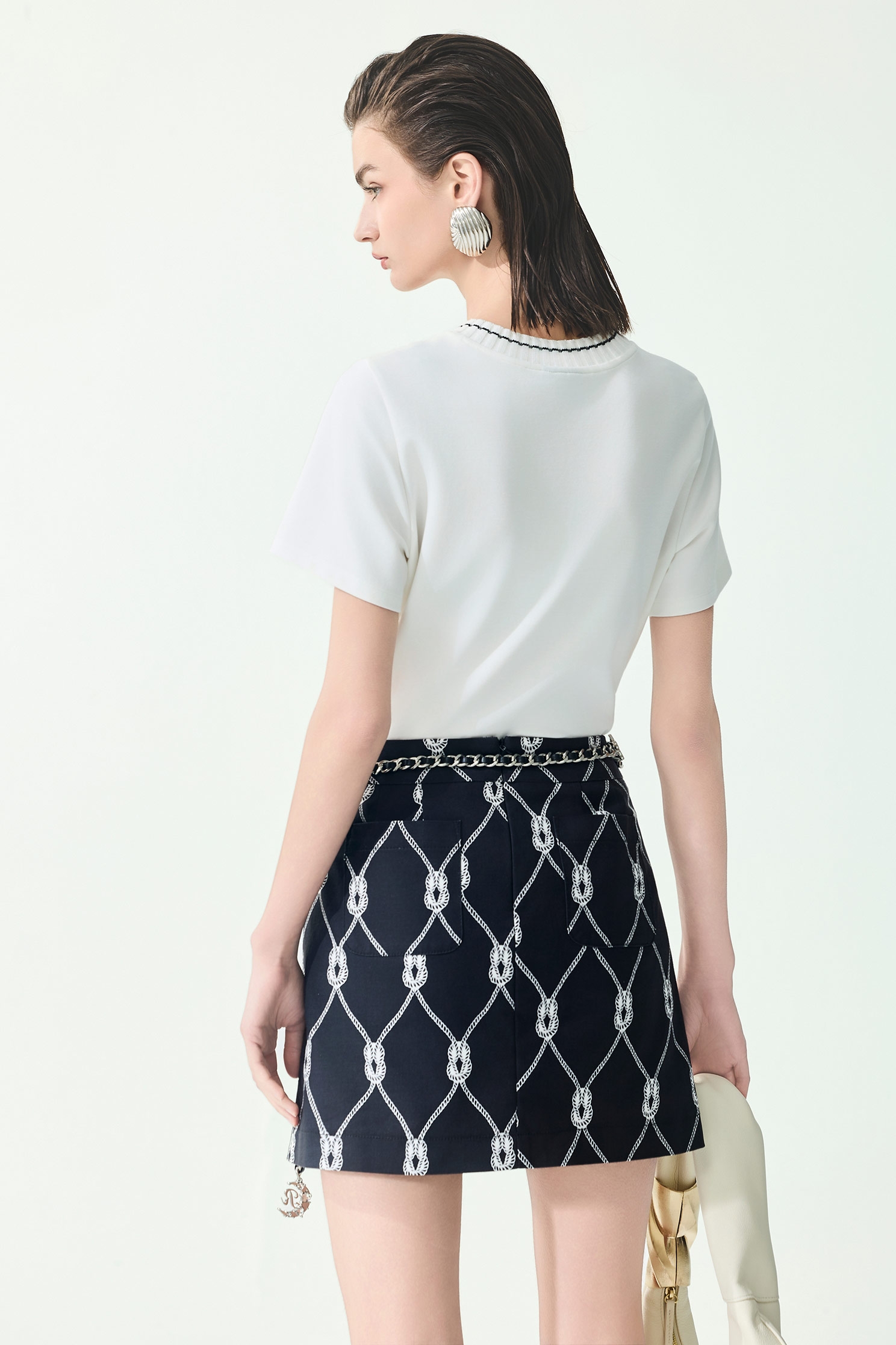 Pearl Detail Figure Graphic Print TeePearl Detail Figure Graphic Print Tee,Tops,Season (SS) Look,pearl,White tops