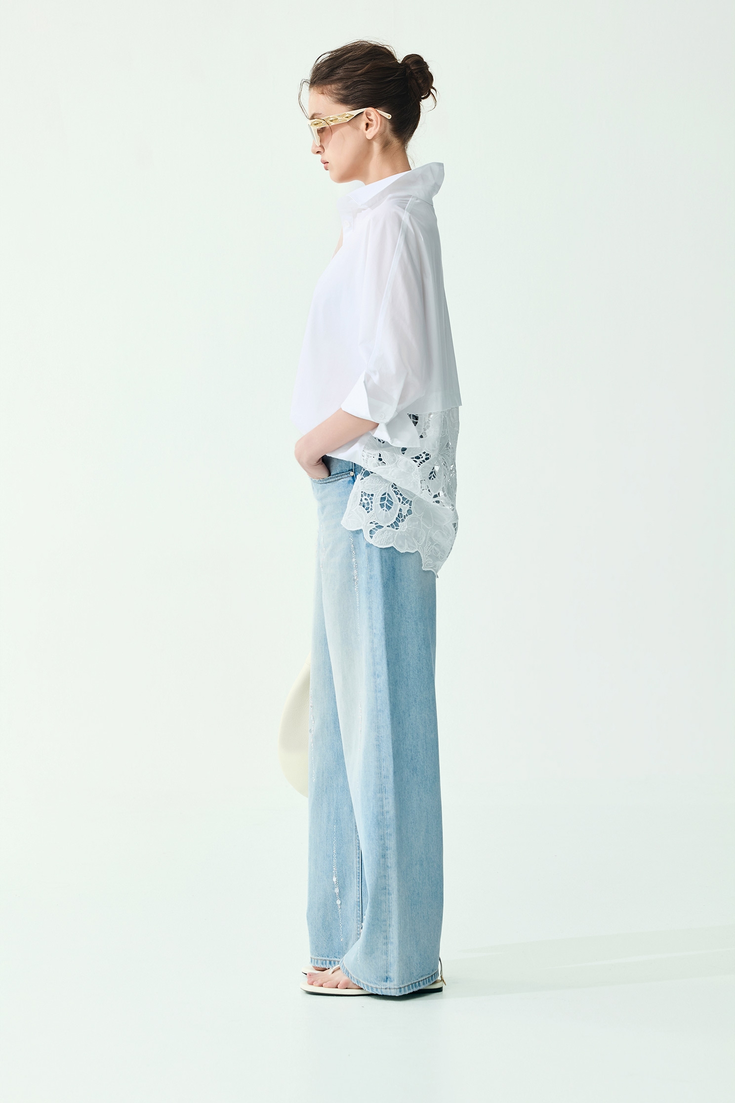 Back Lace Detail Oversize BlouseBack Lace Detail Oversize Blouse,Tops,Embroidered,Season (SS) Look,White tops,Lace