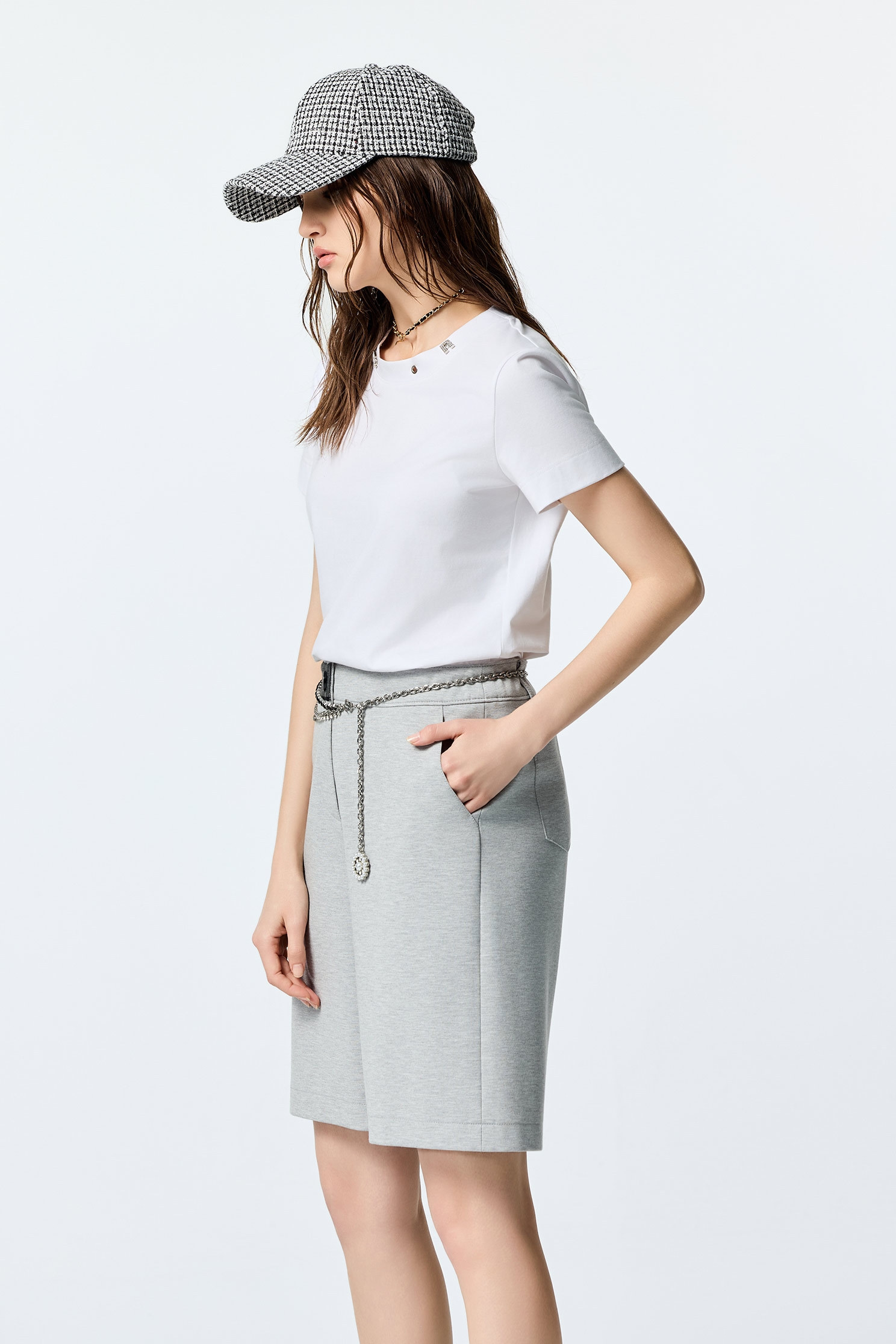 Diamonte Neckline Detail Short Sleeve TeeDiamonte Neckline Detail Short Sleeve Tee,T-shirts,Tops,White tops,Season (AW) Look