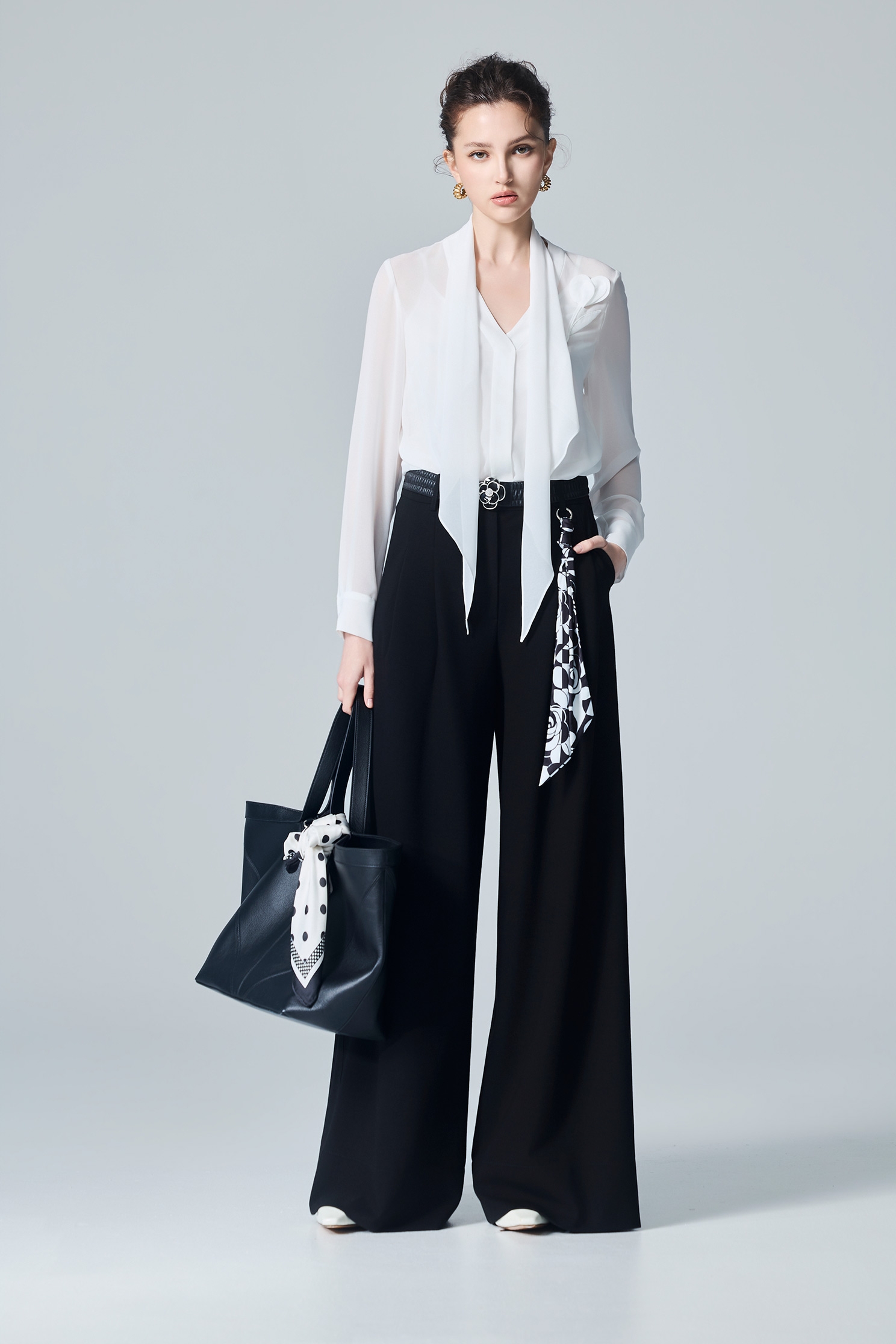 Classic Chiffon Blouse With ScarfClassic Chiffon Blouse With Scarf,Tops,Under shirts,White tops,Season (AW) Look,Chiffon