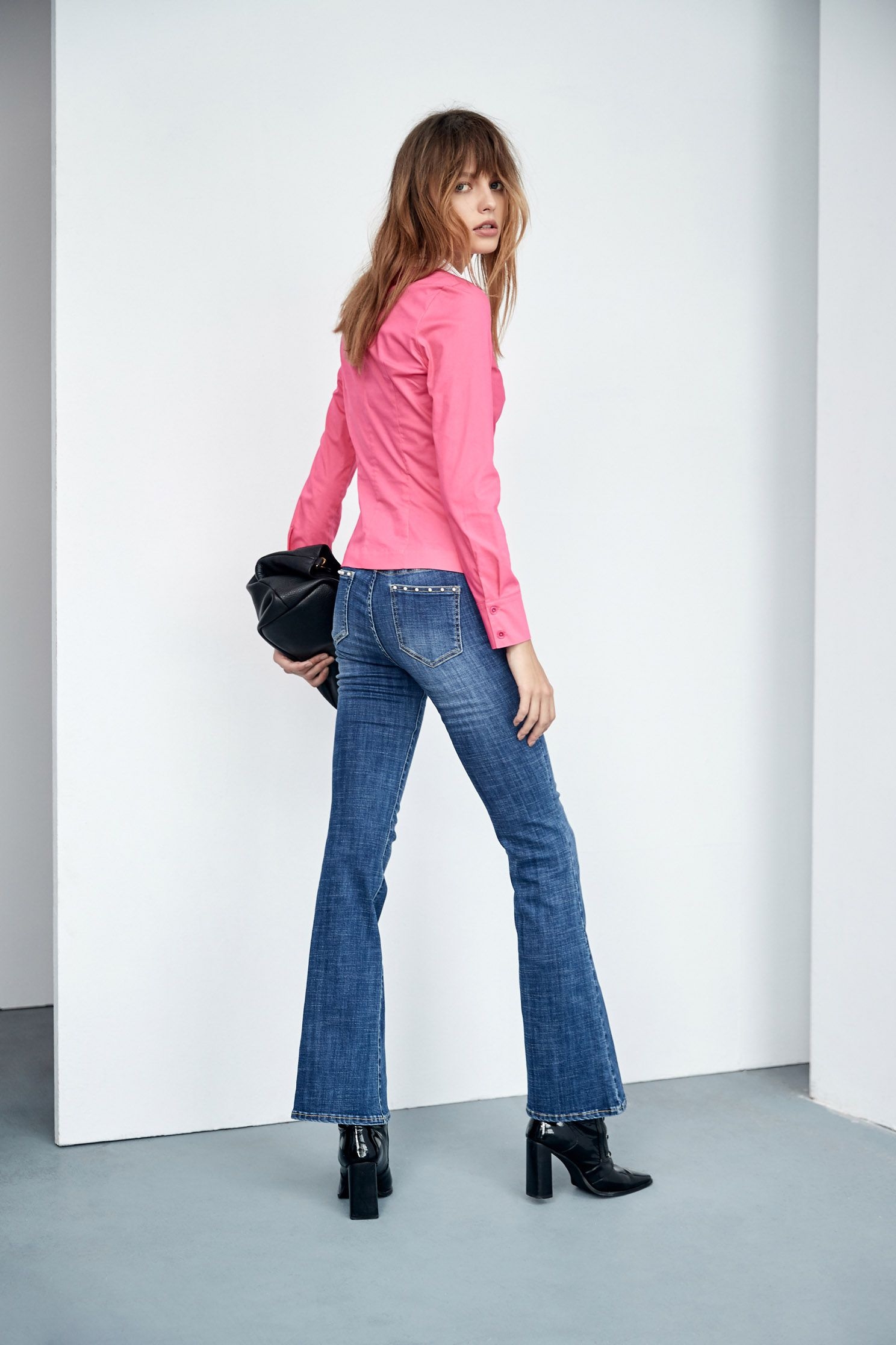 Front Gather Detail V-neck BlouseCreased effect V-neck top,V-Neck T shirts,Tops,Season (AW) Look,Pink