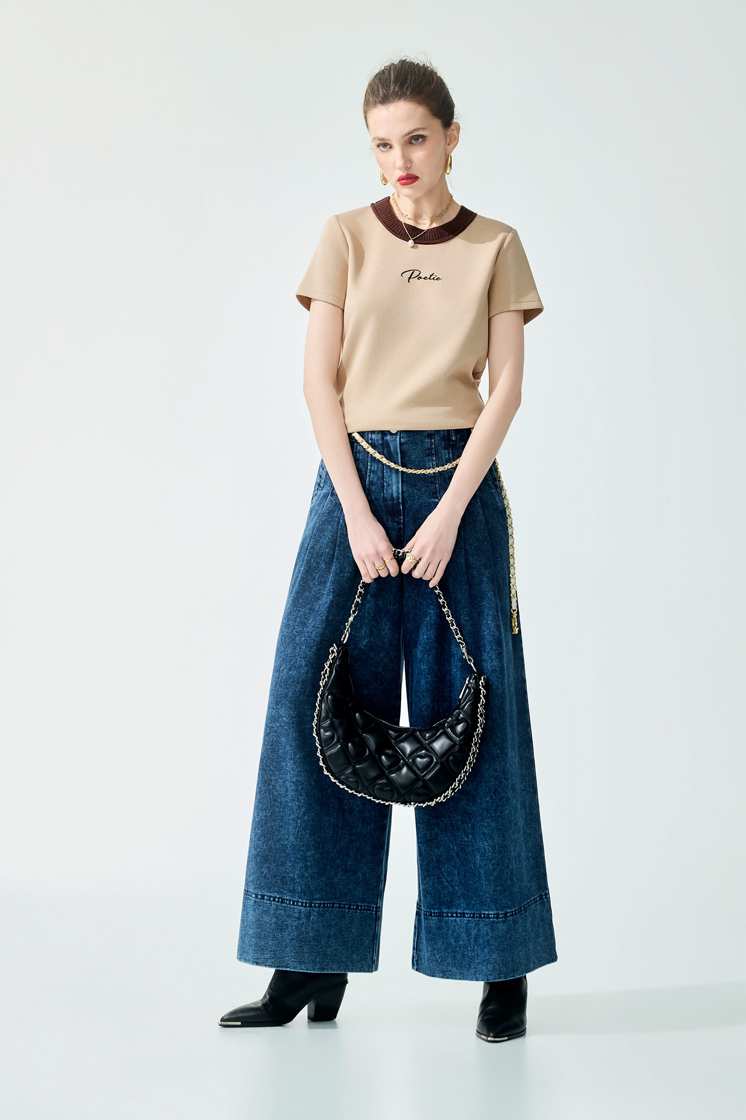 Contrast Neckline Short Sleeve TeeContrast Neckline Short Sleeve Tee,T-shirts,T-shirts,Tops,Season (AW) Look