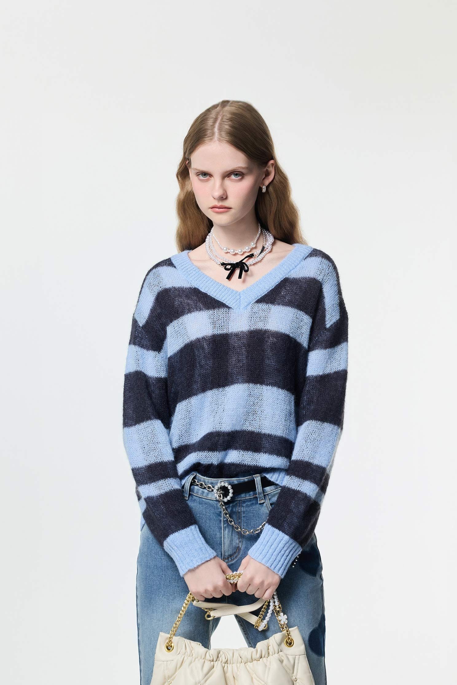 Contrast Stripe V-neck Knit TopContrast Stripe V-neck Knit Top,Tops,Plaid,Season (AW) Look,Knitted,Knitted tops