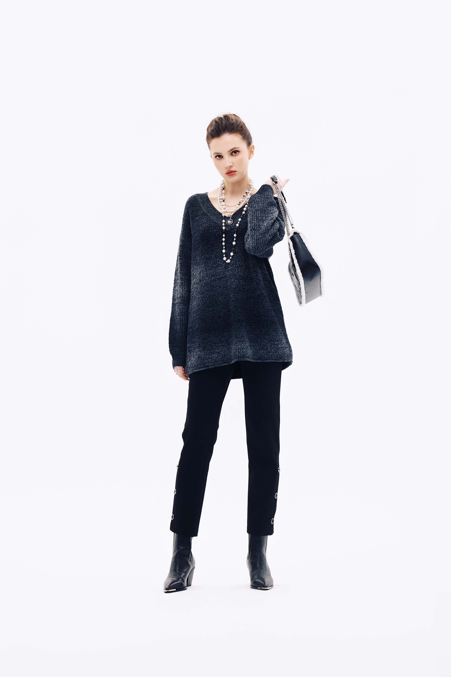 Grey V-neck Gradient Knit TopGrey V-neck Gradient Knit Top,V-Neck T shirts,Office Looks,Tops,Season (AW) Look,Valentine,Knitted,Knitted tops,Knitted tops