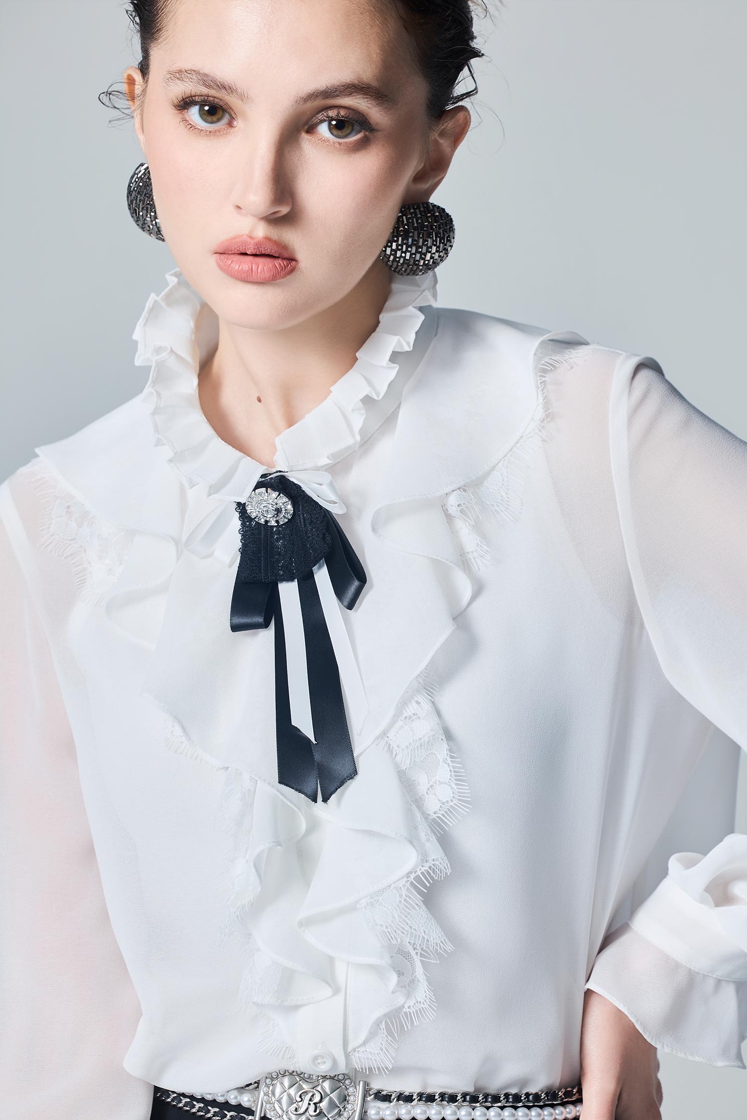 Ruffle Detail Chiffon BlouseRuffle Detail Chiffon Blouse,Tops,bestselling,Under shirts,White tops,Season (AW) Look,Lace,Chiffon