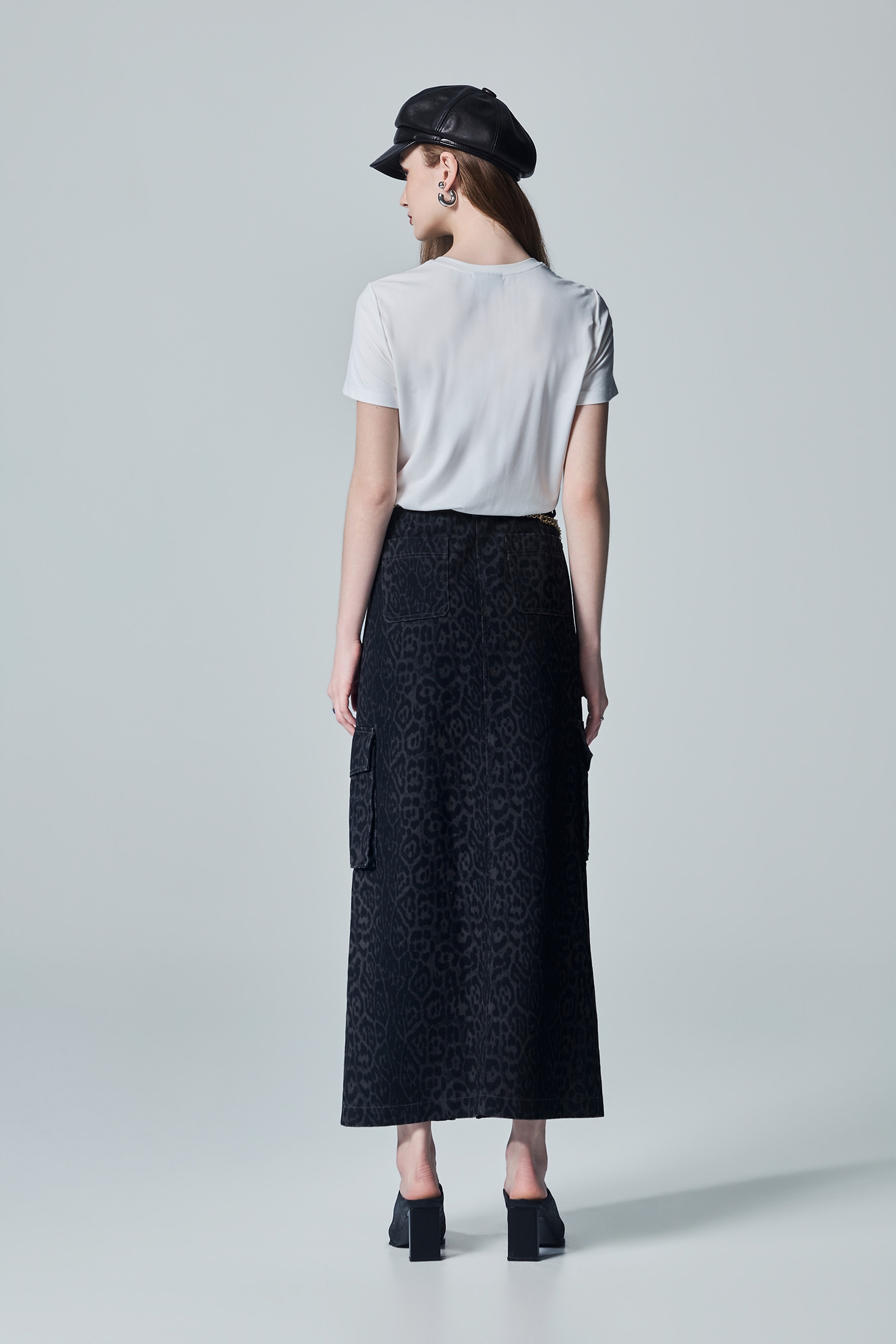 Leopard Embroidery Short Sleeve TeeLeopard Embroidery Short Sleeve Tee,T-shirts,Tops,White tops,Season (AW) Look
