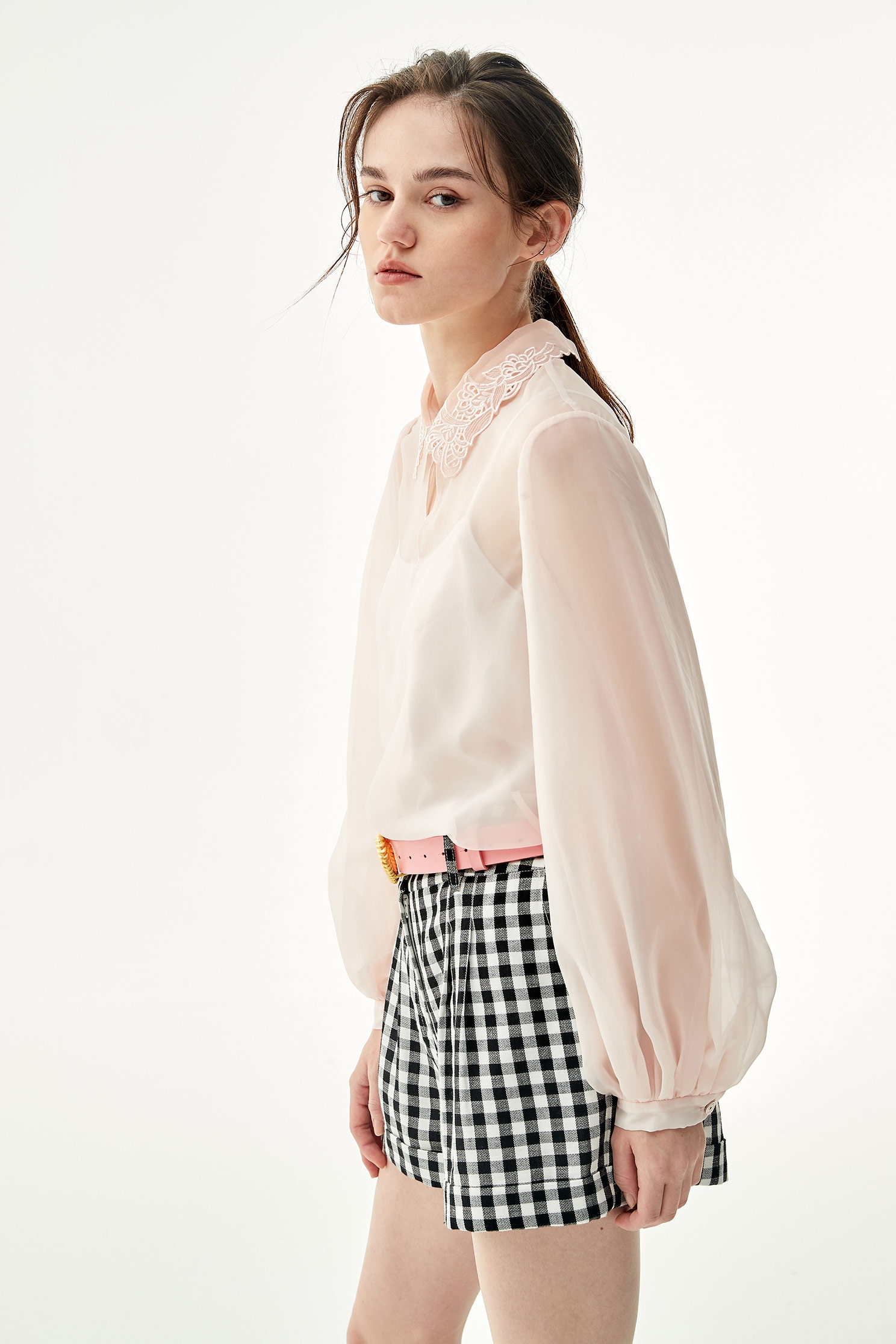 Pink Chiffon Top With Cut Out Lace CollarLoose-fitting shirt,Tops,Season (SS) Look,Blouses