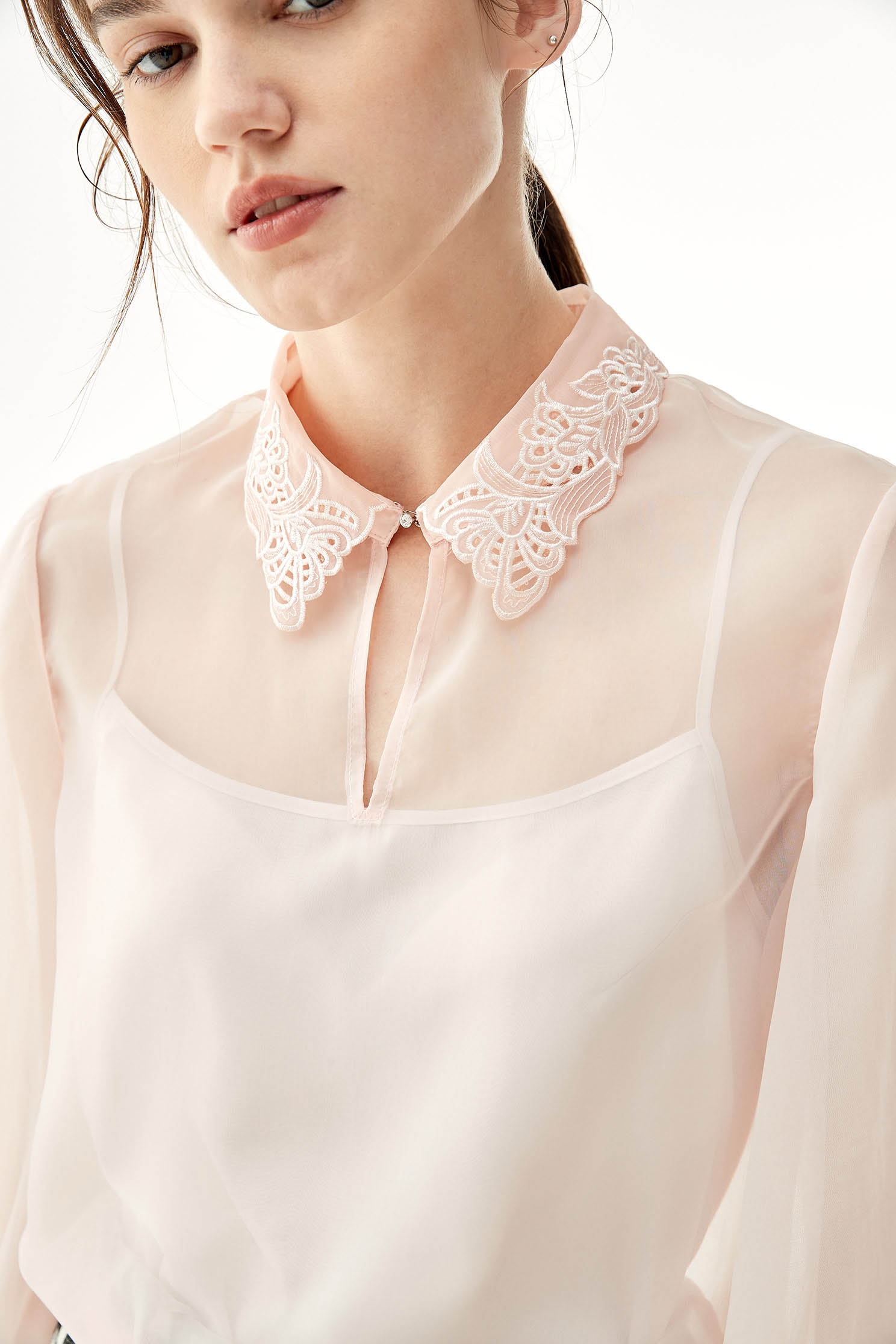 Pink Chiffon Top With Cut Out Lace CollarLoose-fitting shirt,Tops,Season (SS) Look,Blouses