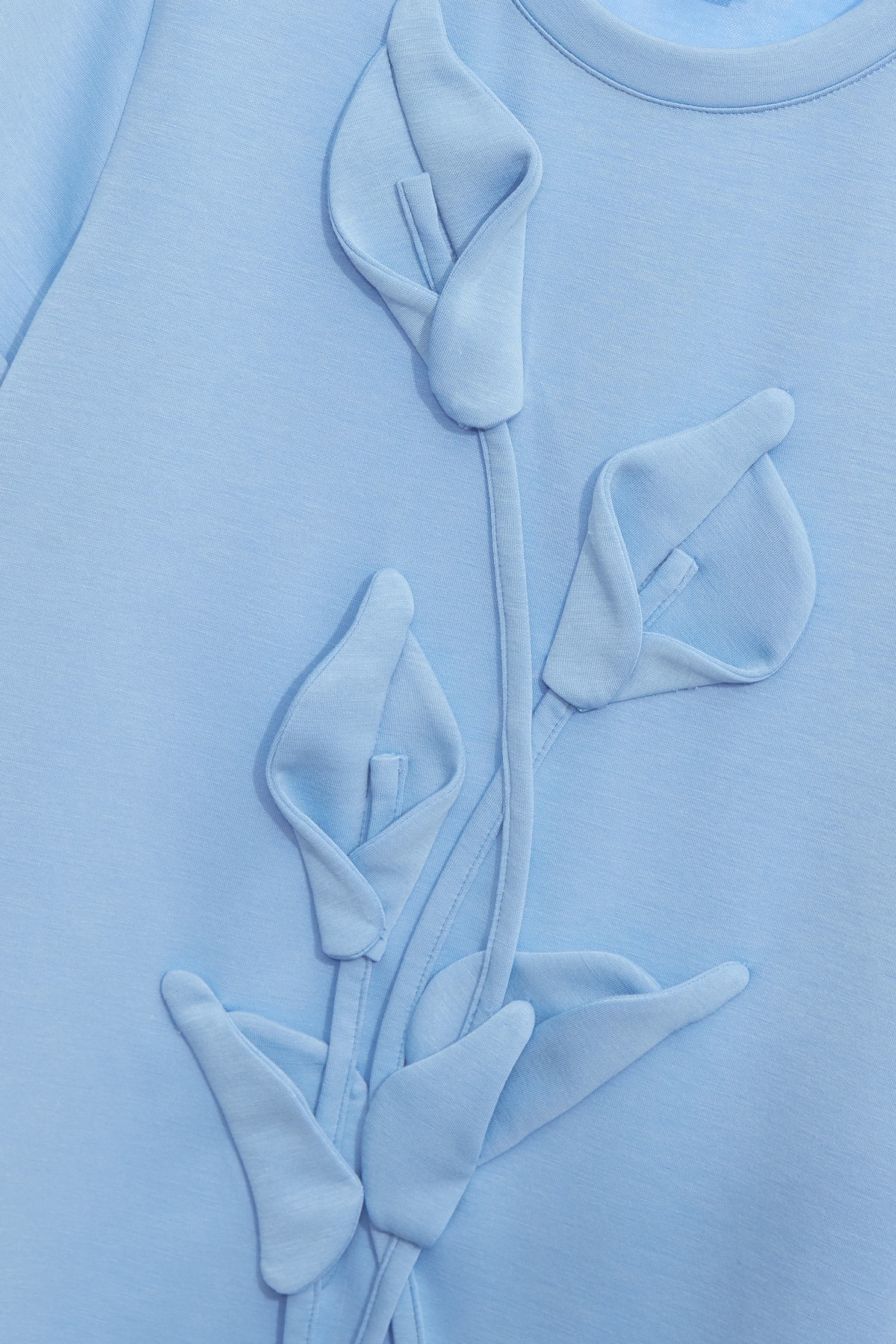 Front Floral Short Sleeve TeeFront Floral Short Sleeve Tee,Tops,Season (SS) Look