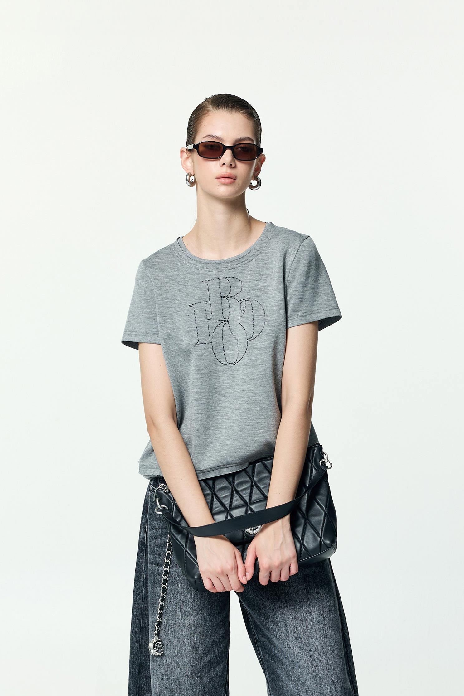 Front Embroidery Detail Short Sleeve TeeFront Embroidery Detail Short Sleeve Tee,Tops,Embroidered,Season (AW) Look