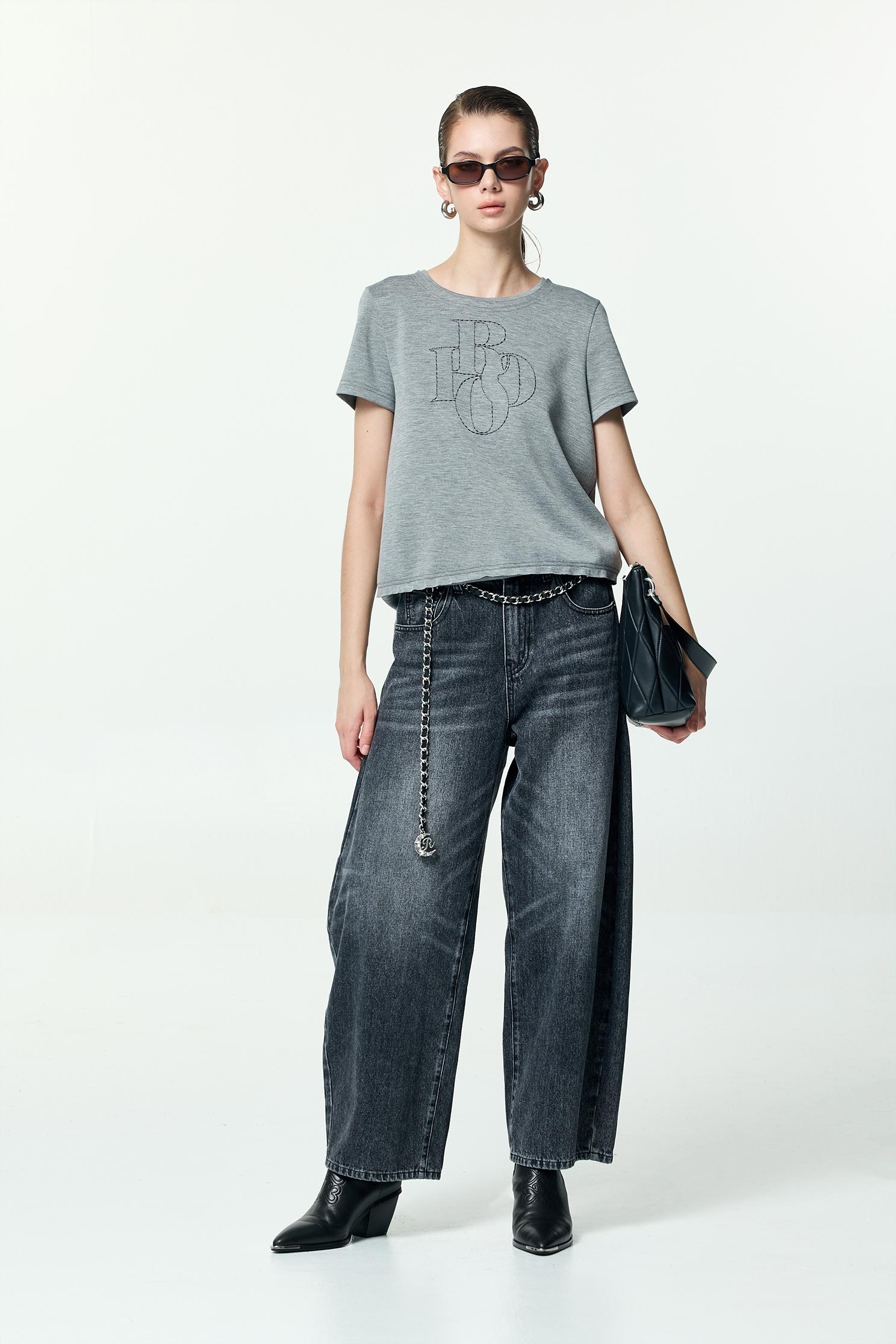 Front Embroidery Detail Short Sleeve TeeFront Embroidery Detail Short Sleeve Tee,Tops,Embroidered,Season (AW) Look