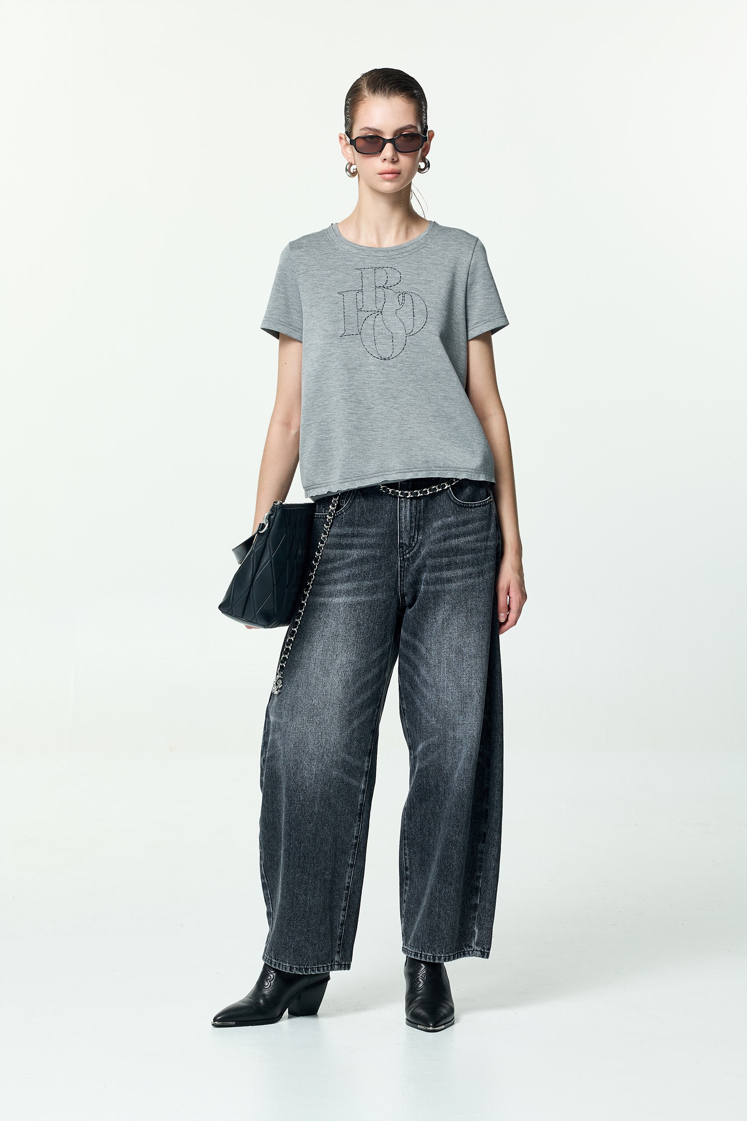 Front Embroidery Detail Short Sleeve TeeFront Embroidery Detail Short Sleeve Tee,Tops,Embroidered,Season (AW) Look