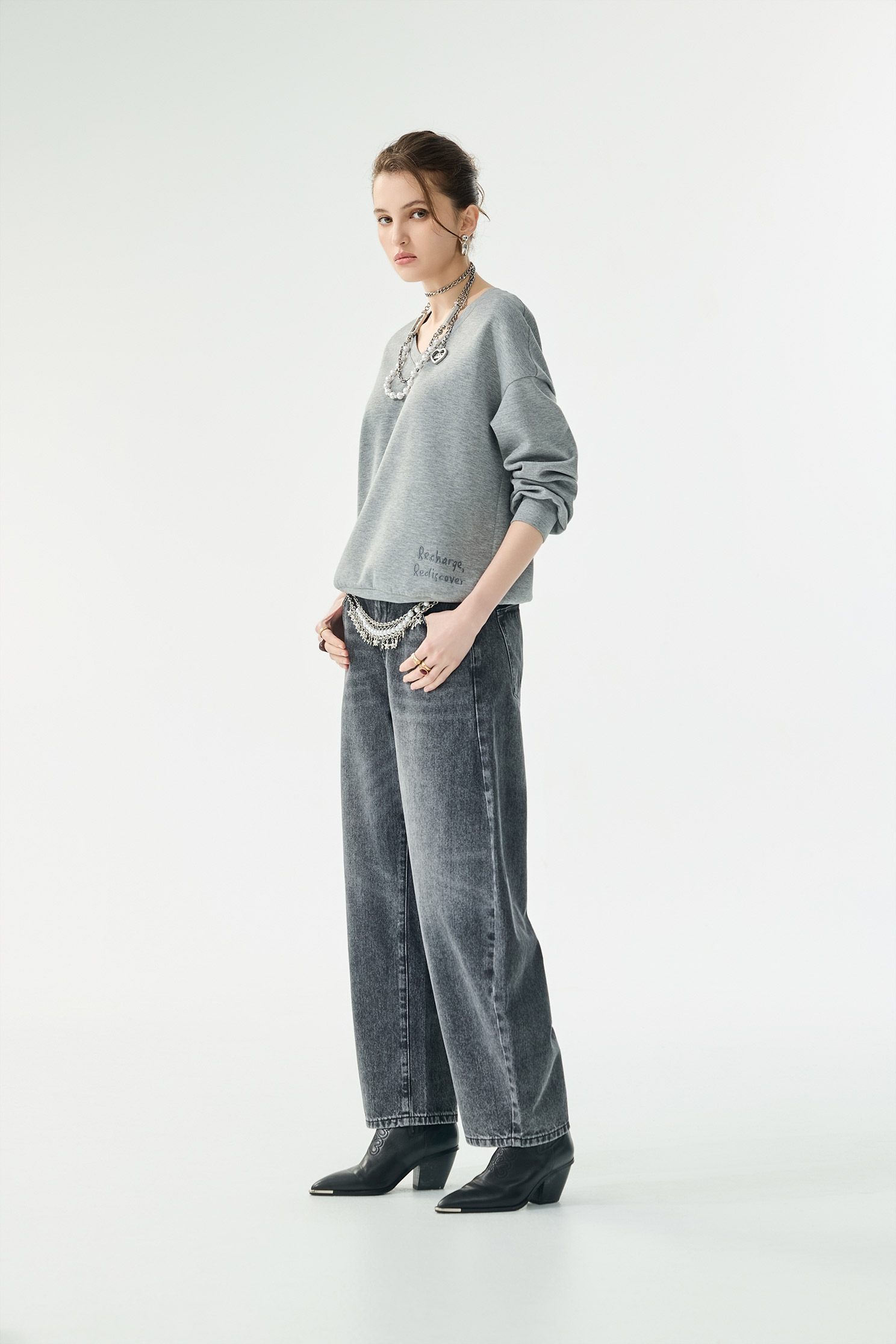 Tiger Graphic Long Sleeve TopTiger Graphic Long Sleeve Top,Tops,Embroidered,Season (AW) Look