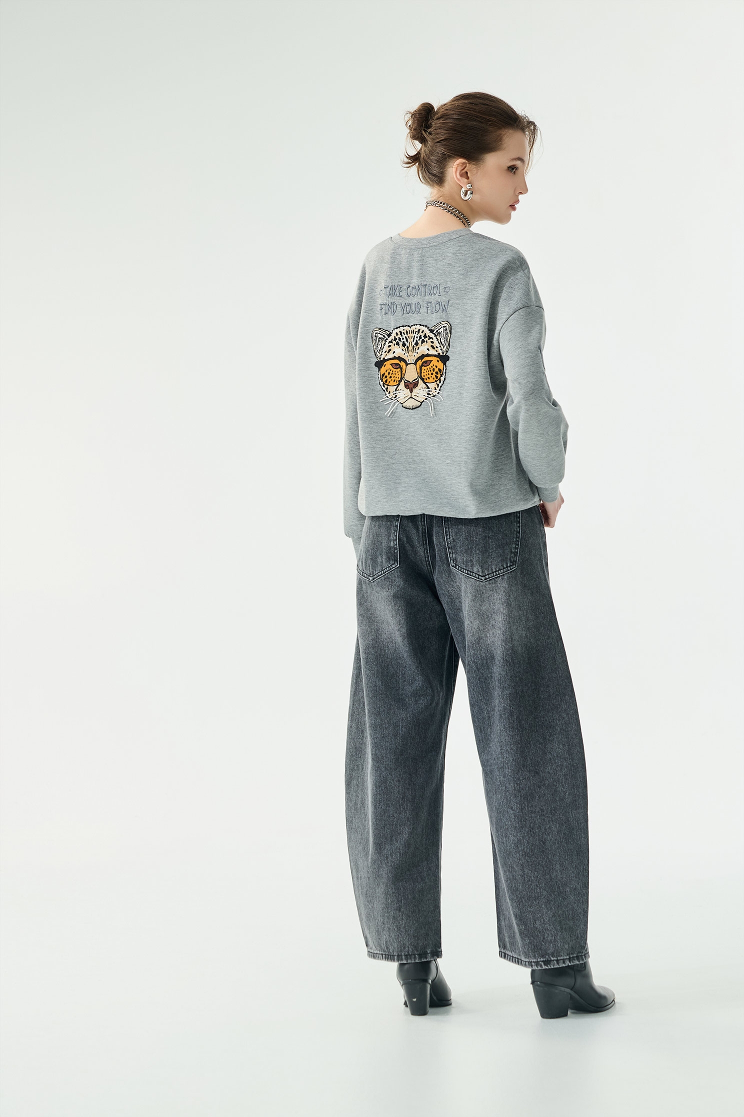 Tiger Graphic Long Sleeve TopTiger Graphic Long Sleeve Top,Tops,Embroidered,Season (AW) Look