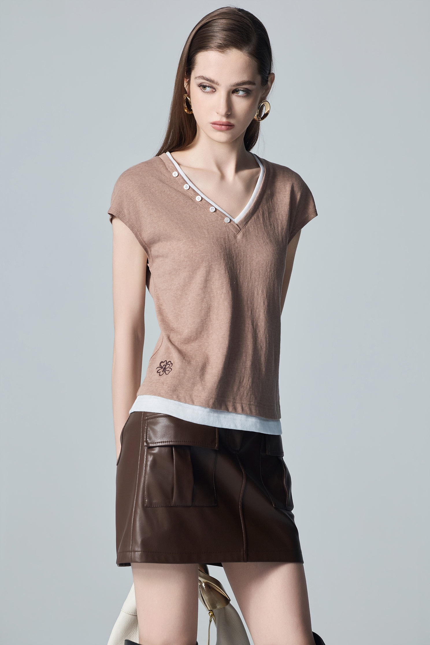 V-neck Cap Sleeve TopV-neck Cap Sleeve Top,Tops,Season (AW) Look,Embroidered