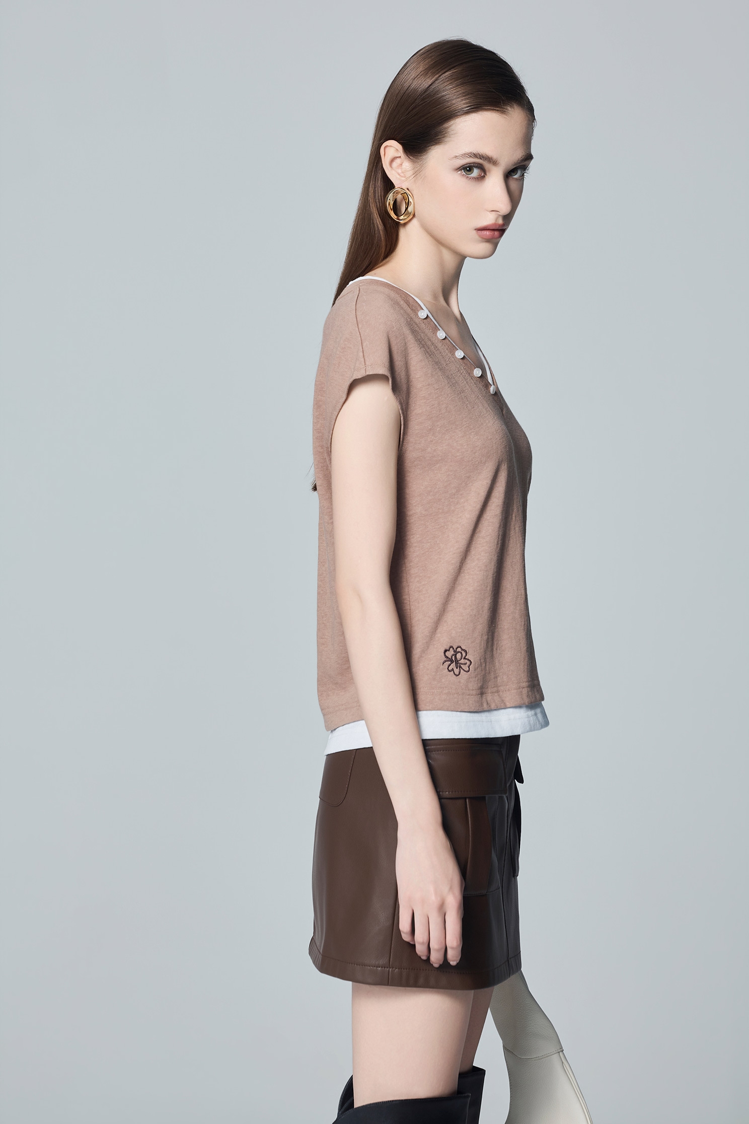 V-neck Cap Sleeve TopV-neck Cap Sleeve Top,Tops,Season (AW) Look,Embroidered