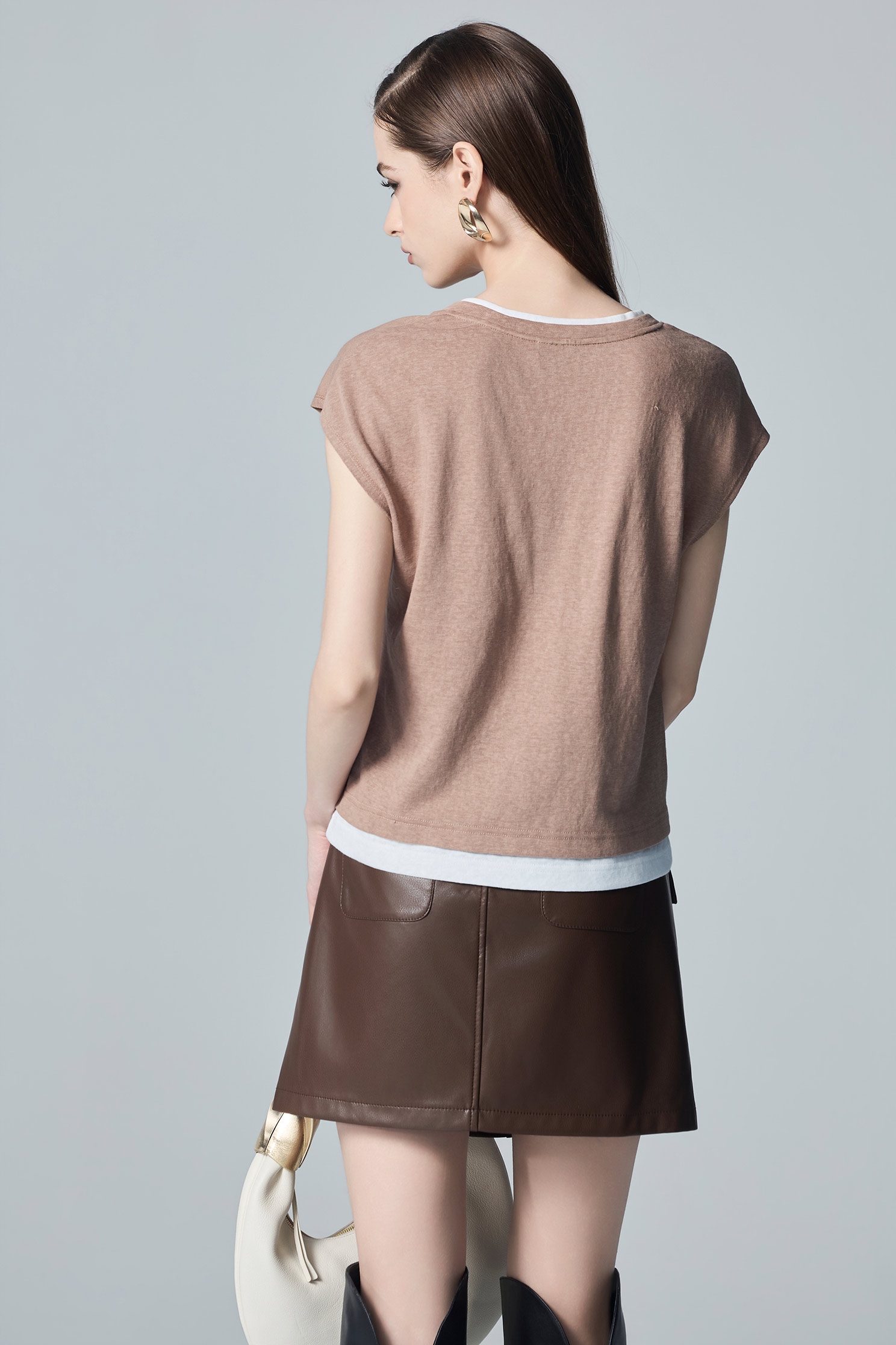 V-neck Cap Sleeve TopV-neck Cap Sleeve Top,Tops,Season (AW) Look,Embroidered