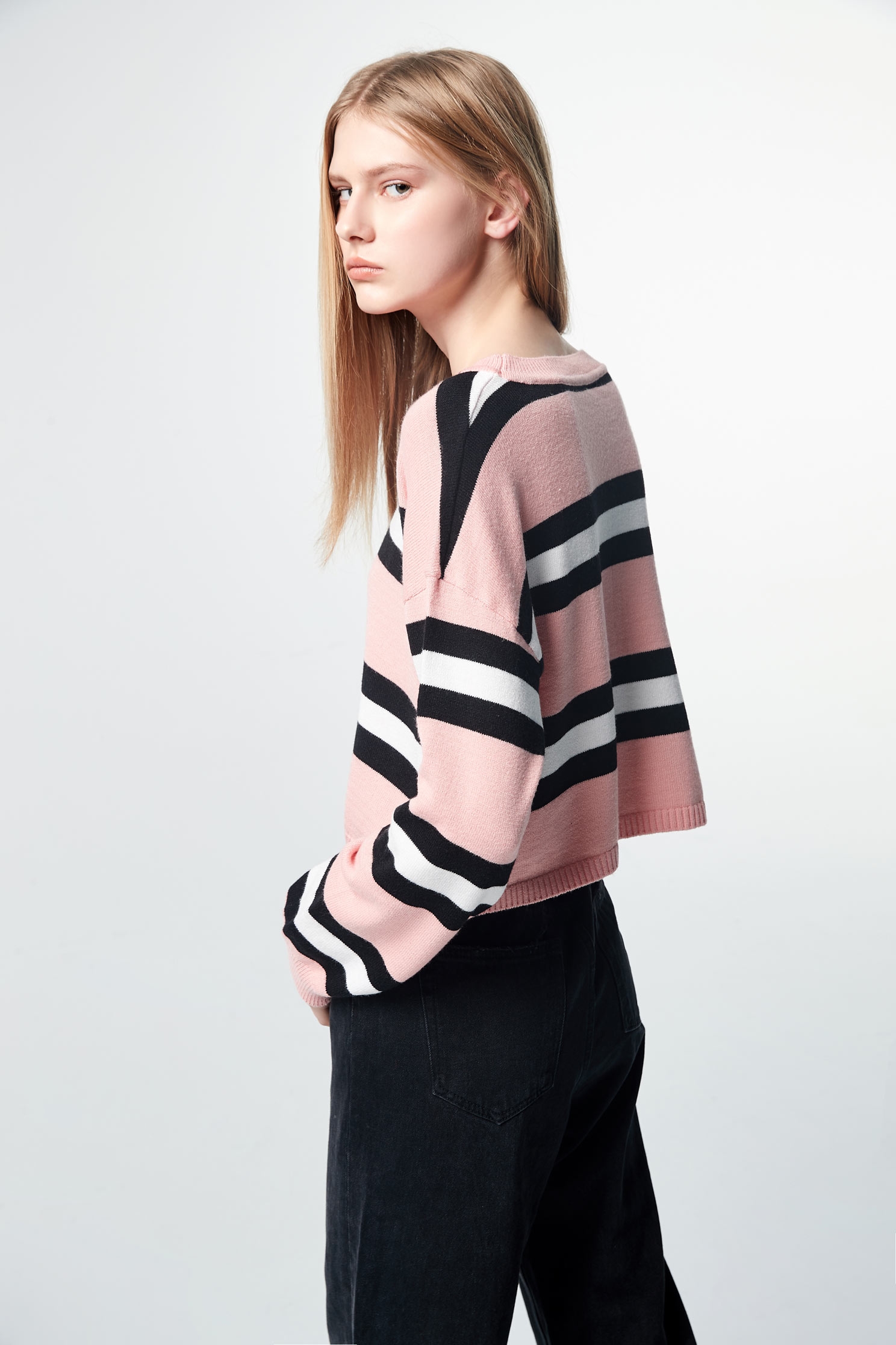 Contrast Stripe Knit TopRound-necked striped long-sleeved knit sweater,Tops,Rayon,Season (SS) Look,Stripe,Season (AW) Look,Pink,Knitted,Knitted tops,Knitted tops,Long sleeve tops
