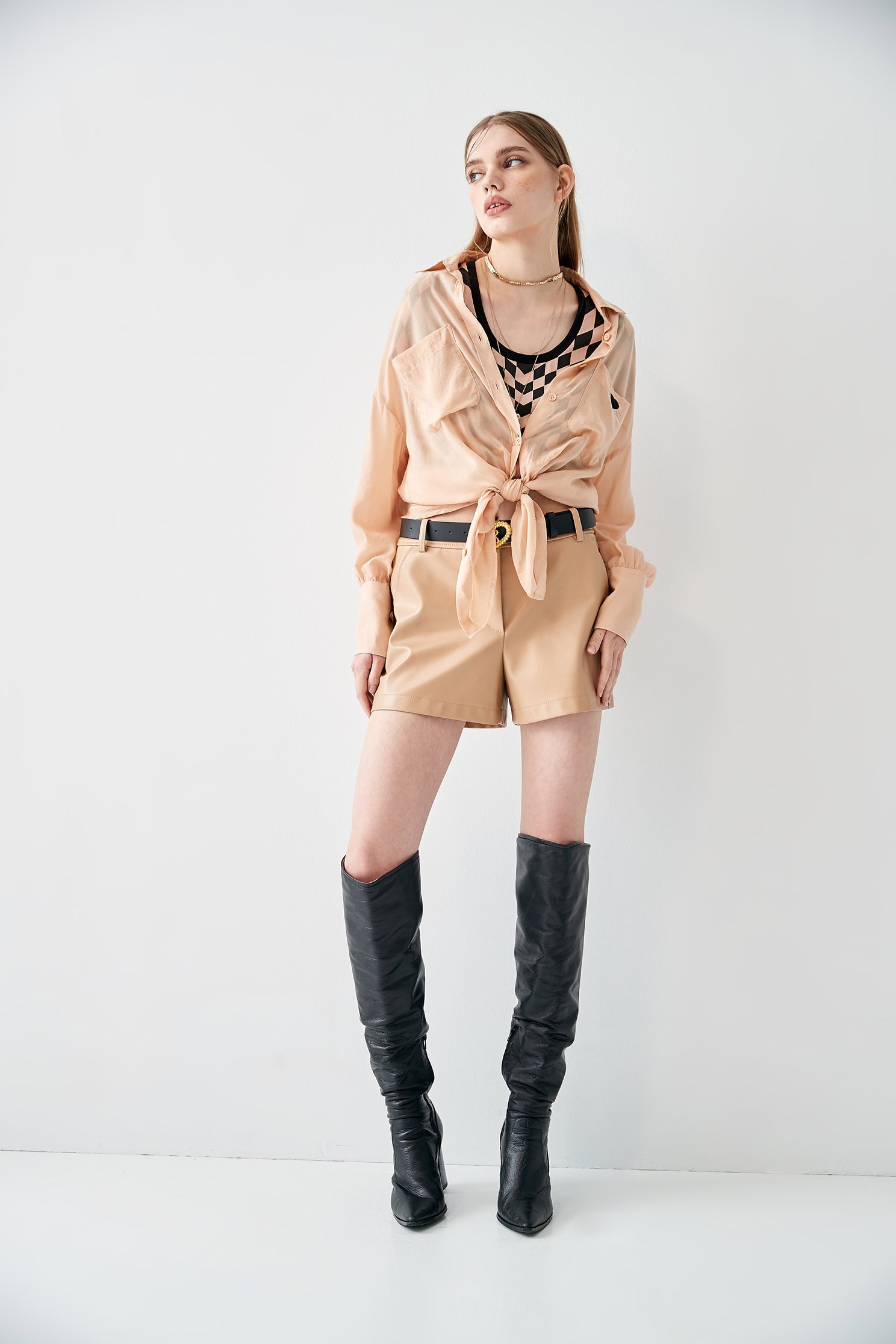 Hypnotic Spiral Pattern TeeKhaki T-shirt with kaleidoscope gingham check print,T-shirts,T-shirts,U-Neck T shirts,Tops,Season (AW) Look,Cotton