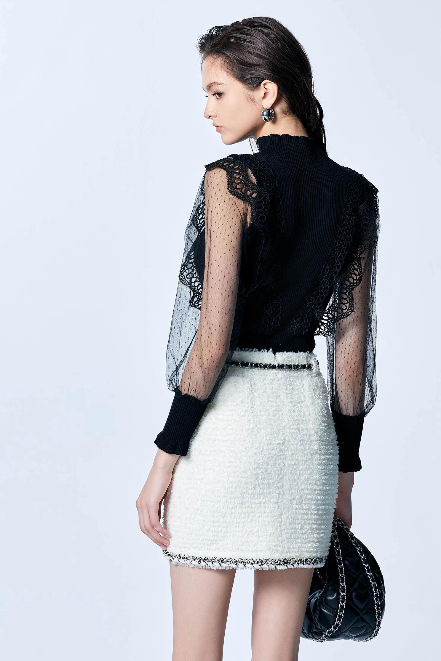 Lace Trim Detail Knit Top With Contrast Mesh SleeveLace Trim Detail Knit Top With Contrast Mesh Sleeve,Season (SS) Look,Lace,Knitted tops