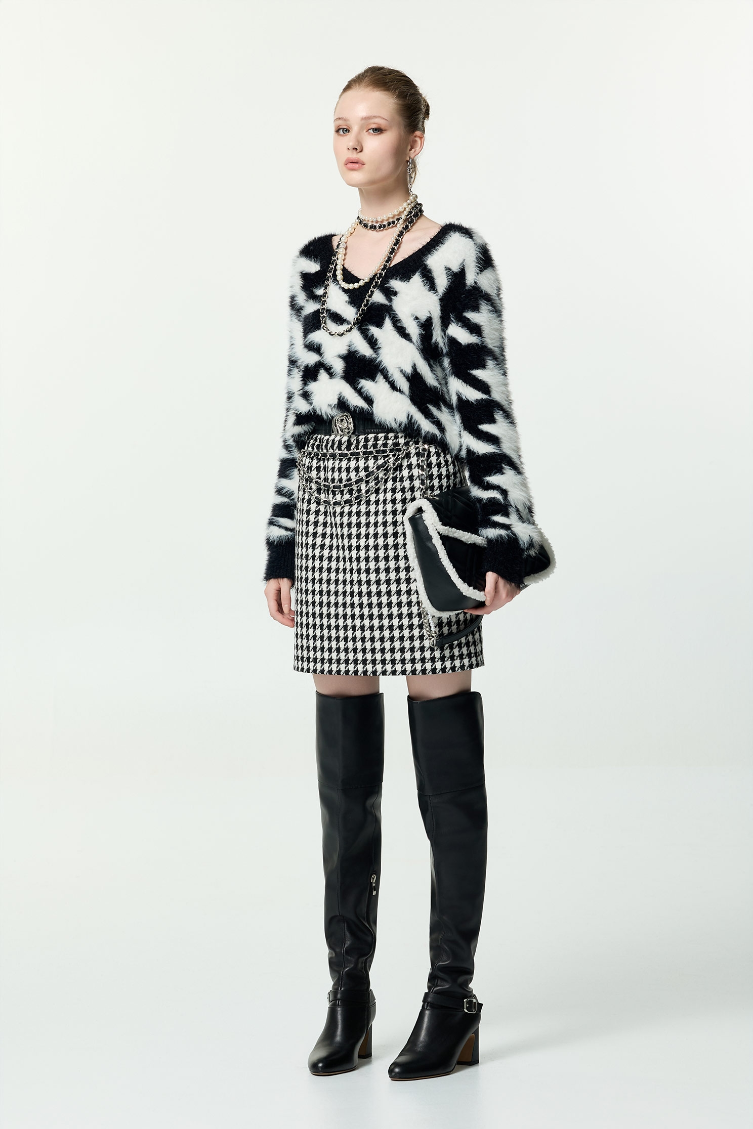 V-neck Houndstooth Faux Fur Knit TopV-neck Houndstooth Faux Fur Knit Top,Tops,Season (AW) Look,Knitted,Knitted tops