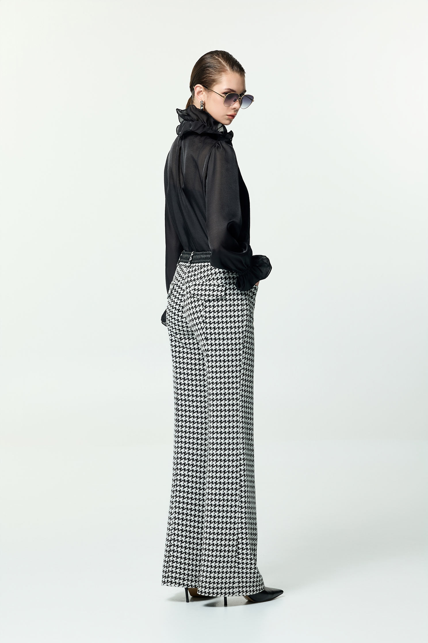 Front Button Ruffle Collar BlouseFront Button Ruffle Collar Blouse,Tops,Under shirts,Season (AW) Look,black tops