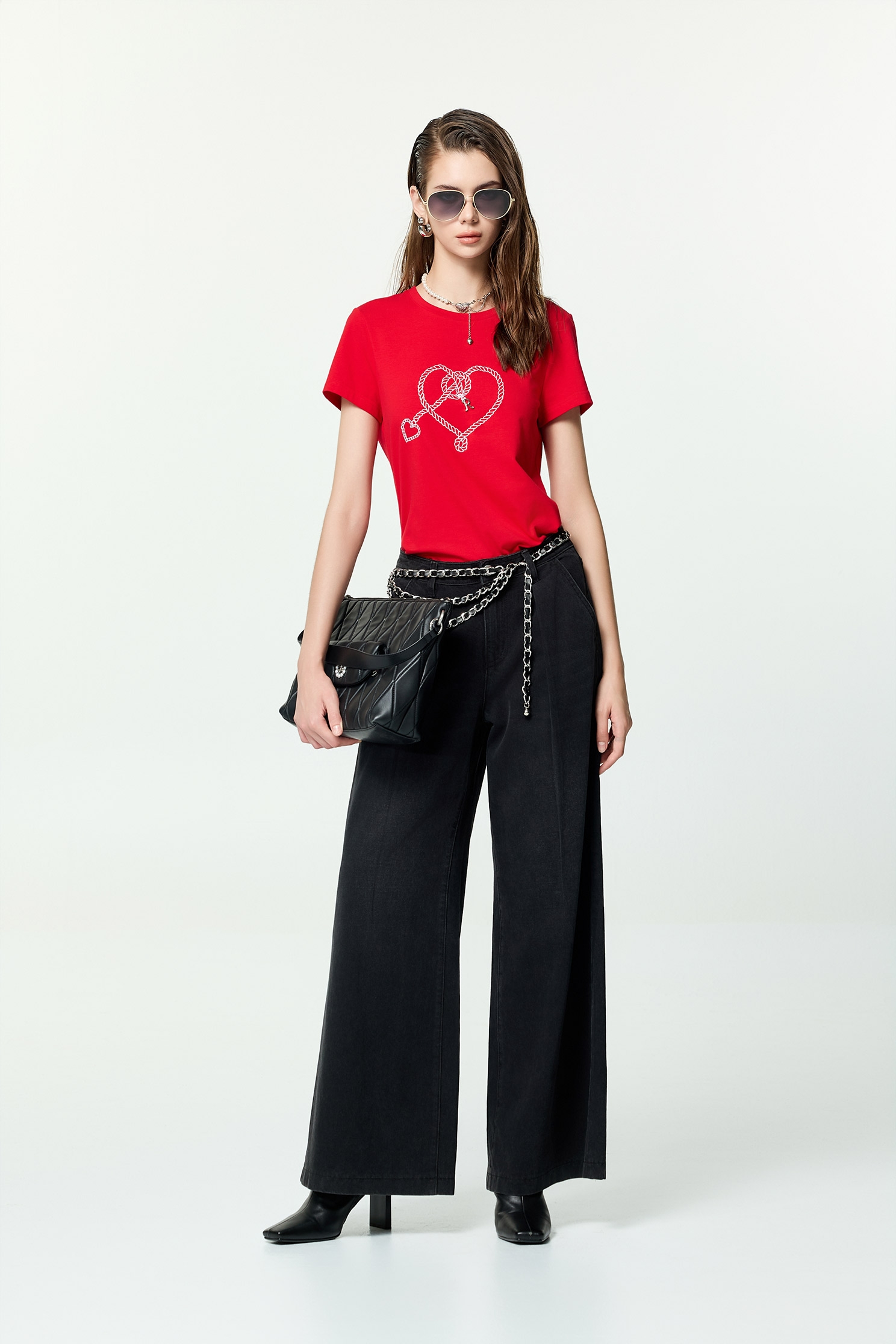 Heart Motif Embroidery Short Sleeve TeeHeart Motif Embroidery Short Sleeve Tee,Tops,Embroidered,Season (AW) Look,Cotton,black tops