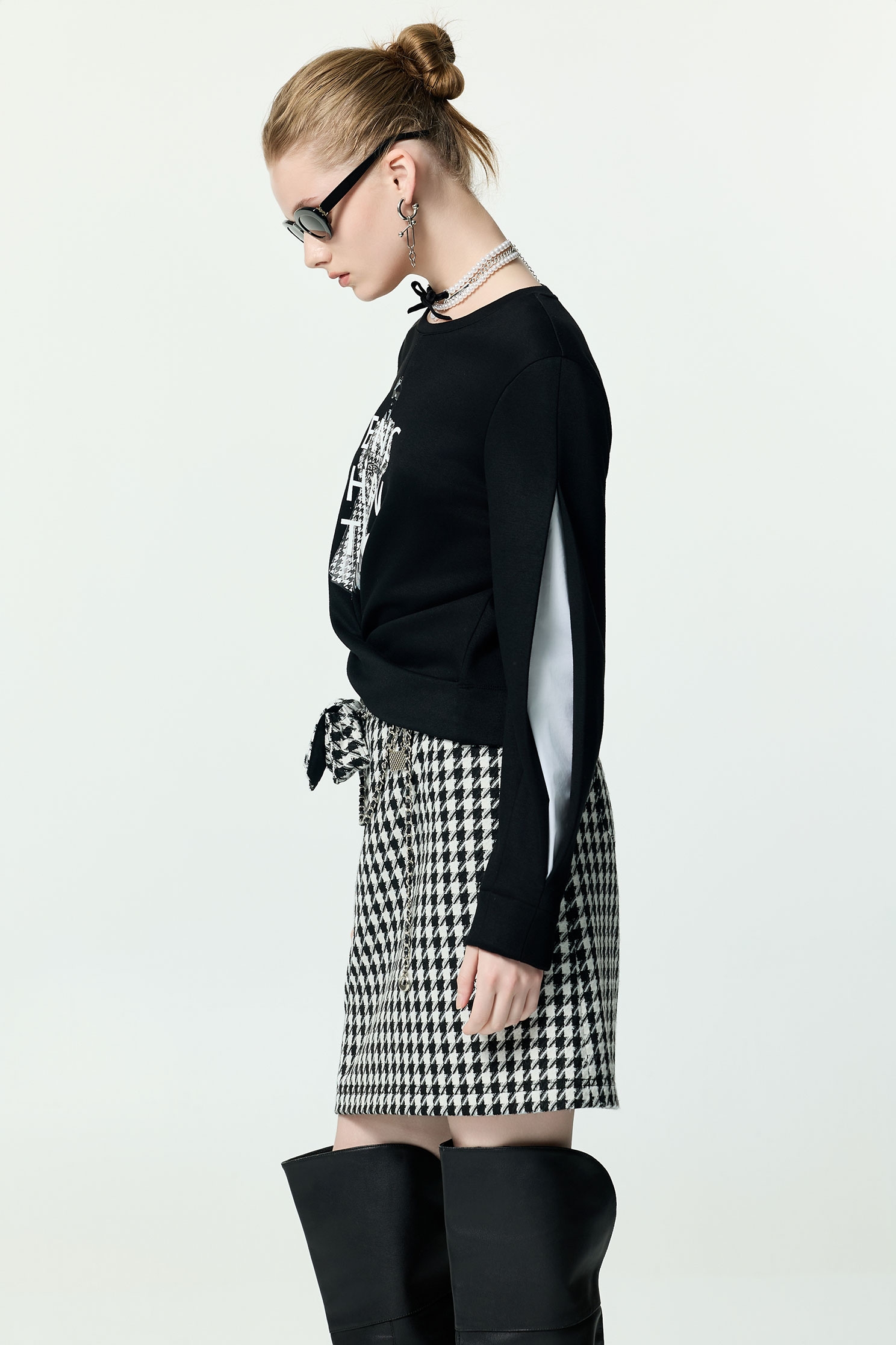 Front Graphic Print Long Sleeve TopFront Graphic Print Long Sleeve Top,Tops,Season (AW) Look,black tops