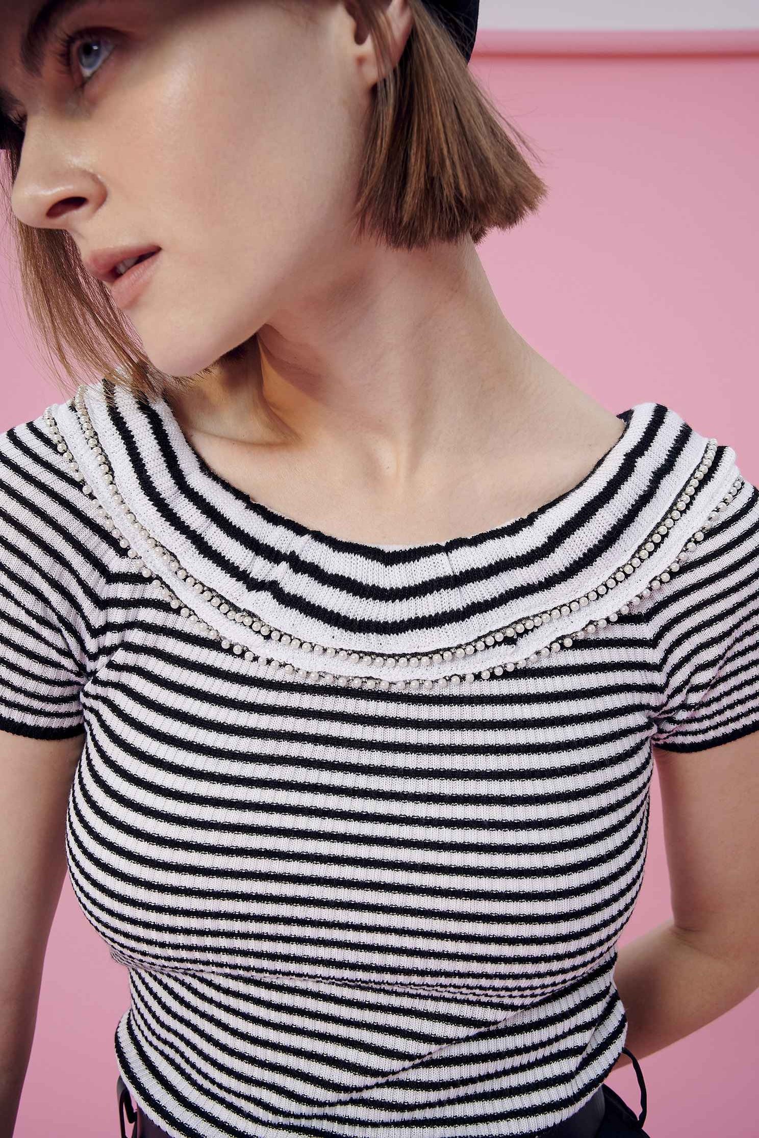 Stripe Knit TopFine-striped lotus-collar knit sweater,Lucky Color for Earth Signs,Rayon,Season (SS) Look,Stripe,pearl,Season (AW) Look,Knitted,Knitted tops,Knitted tops
