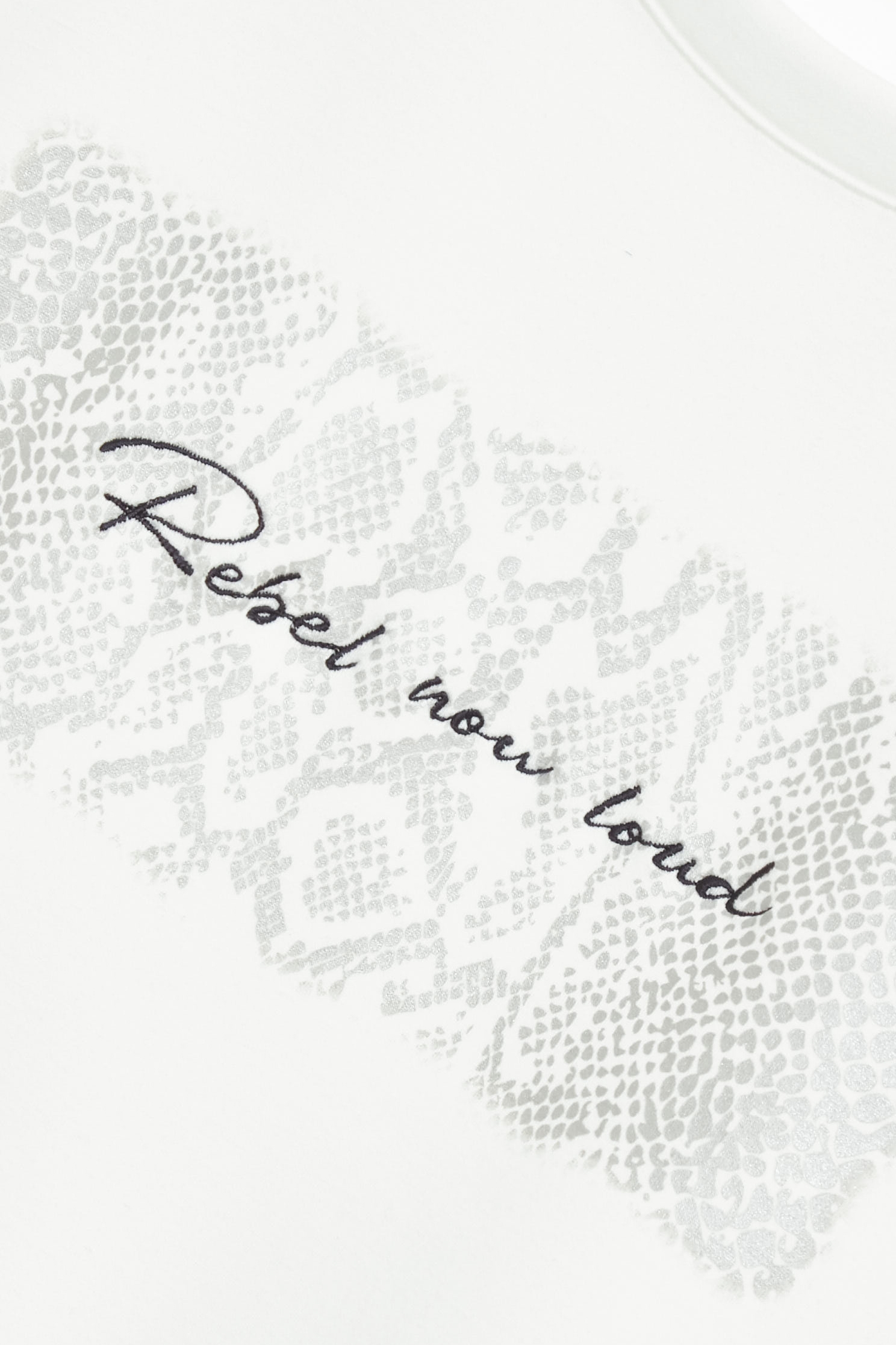 Front Slogan Cross Hem TeeFront Slogan Cross Hem Tee,T-shirts,Season (SS) Look,Embroidered