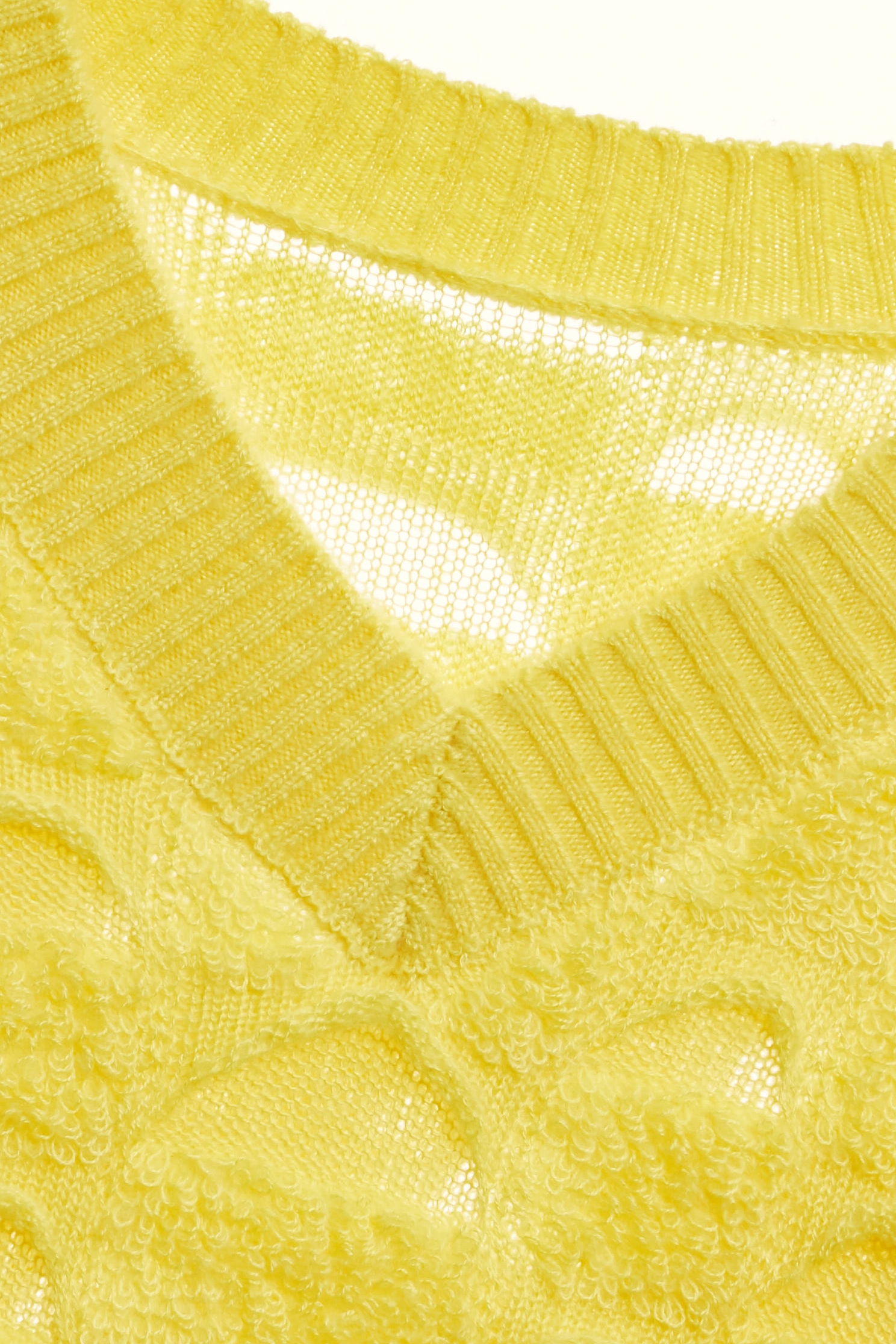 V-neck Yellow Fleece Knit TopV-neck Yellow Fleece Knit Top,Tops,Season (SS) Look,Plaid,Knitted,Knitted tops