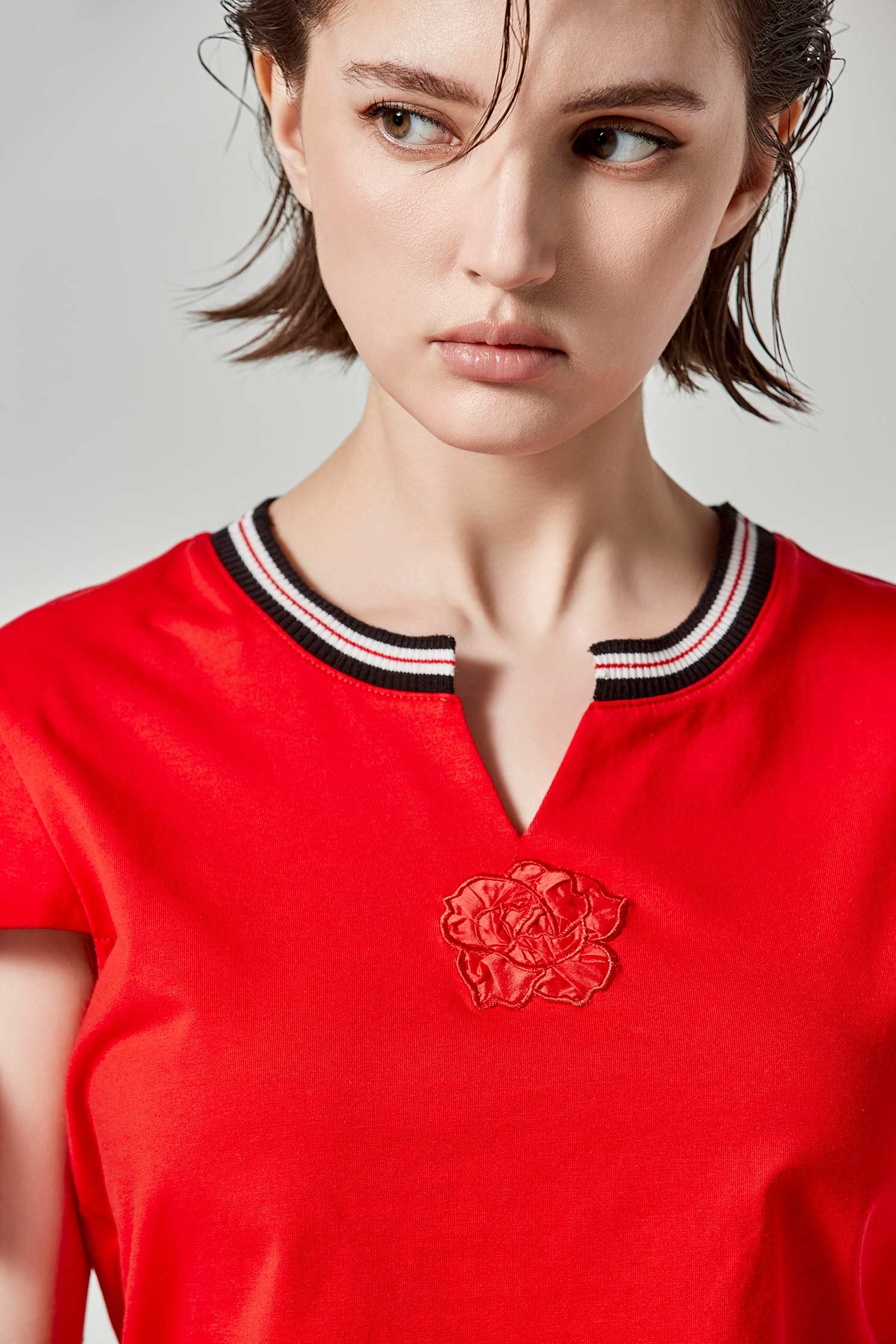 Short Sleeve Tee With Side Bow DetailShort Sleeve Tee With Side Bow Detail,Tops,Season (SS) Look,Embroidered