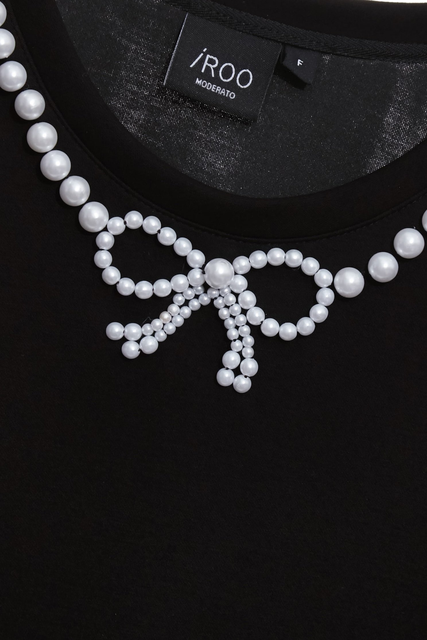 Pearl Applique Detail Long Sleeve TopPearl Applique Detail Long Sleeve Top,Office Looks,Tops,bestselling,Season (SS) Look,pearl,simple outfits,Valentine,bows,black tops