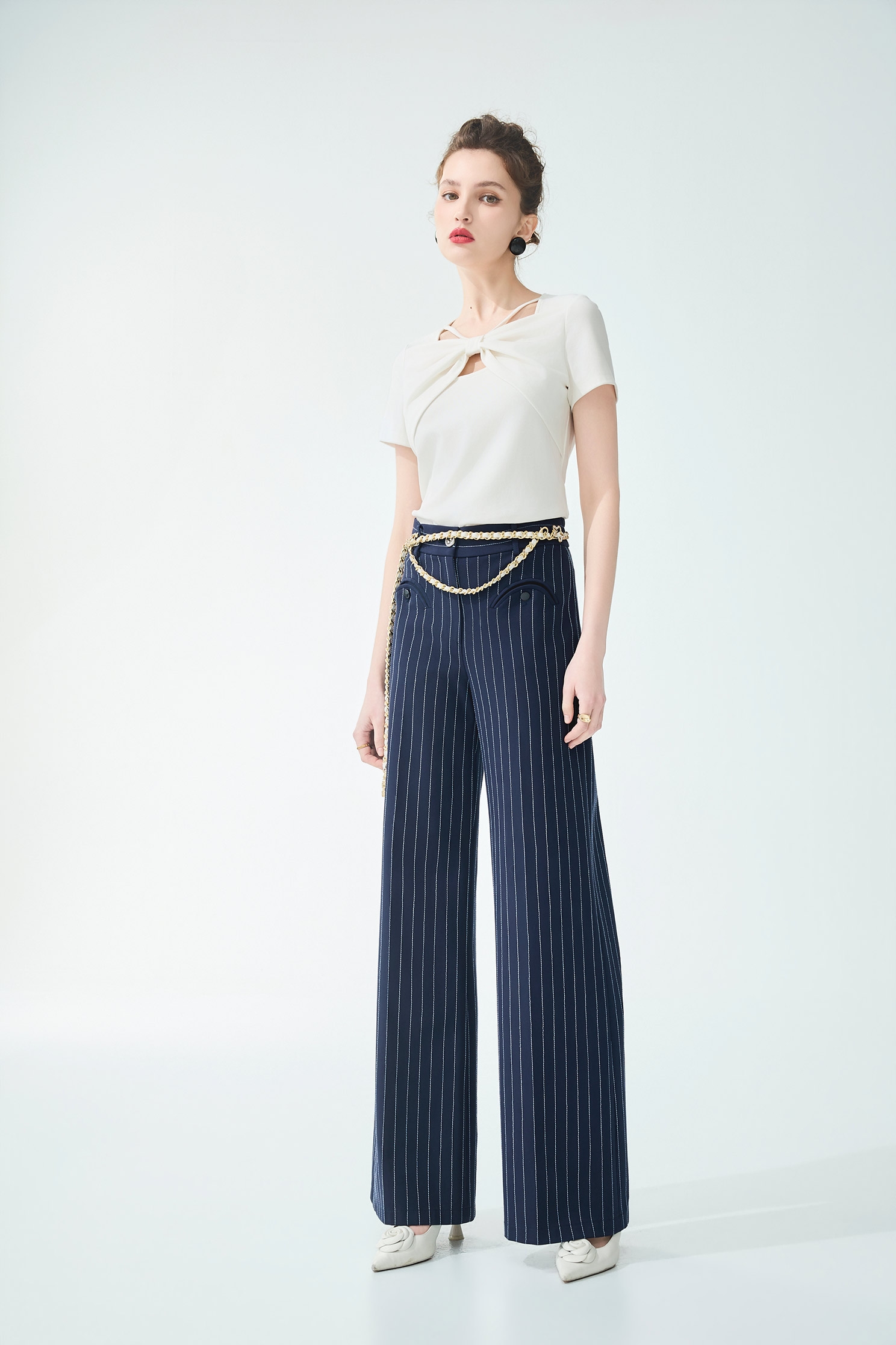 Front Bow Neckline Short Sleeve TeeFront Bow Neckline Short Sleeve Tee,Tops,Season (SS) Look,White tops,bows