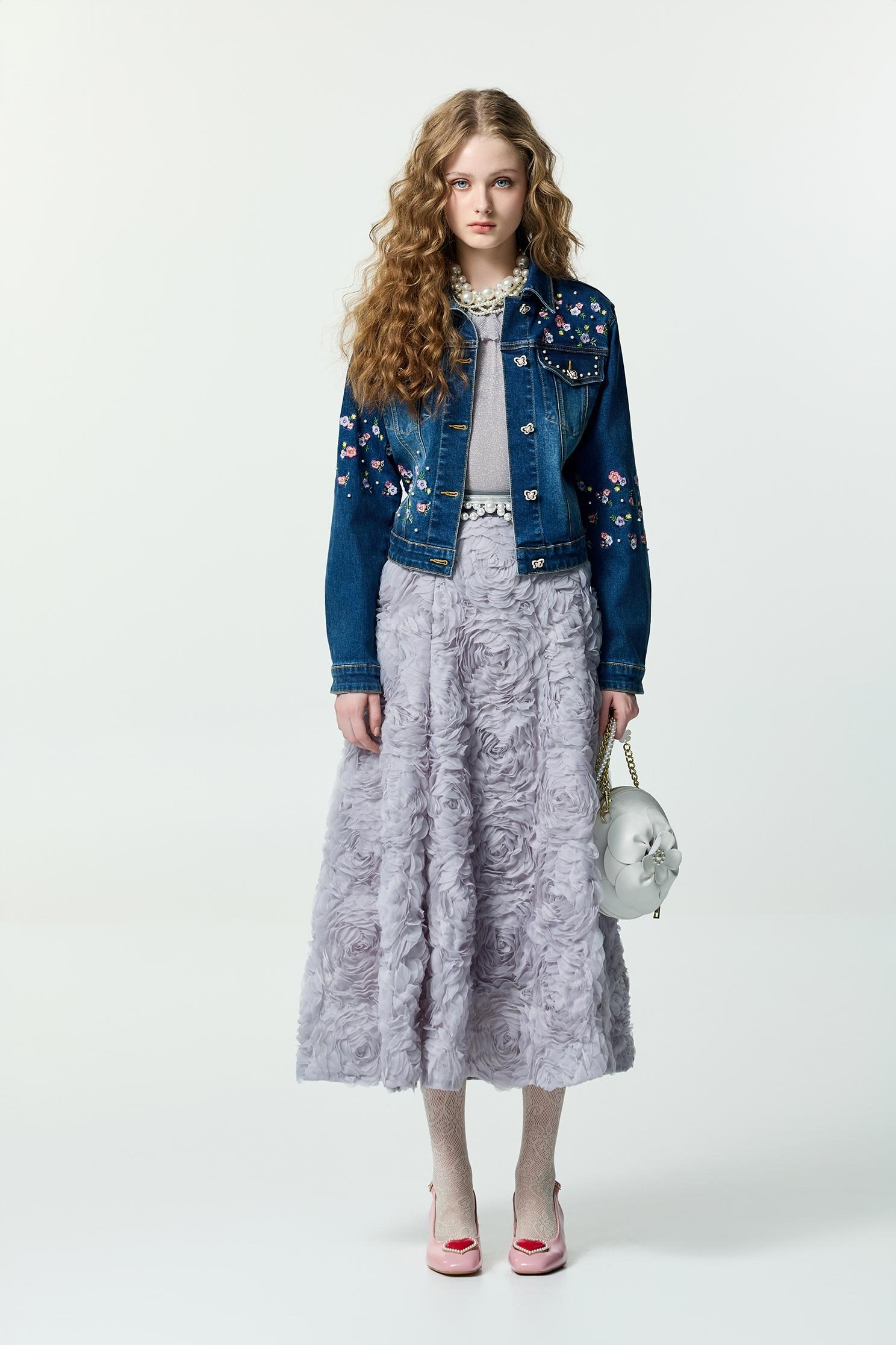 Floral Embroidery Denim JacketFloral Embroidery Denim Jacket,Jackets,Embroidered,Outerwear,Denim,Denim Jackets,pearl,Season (AW) Look