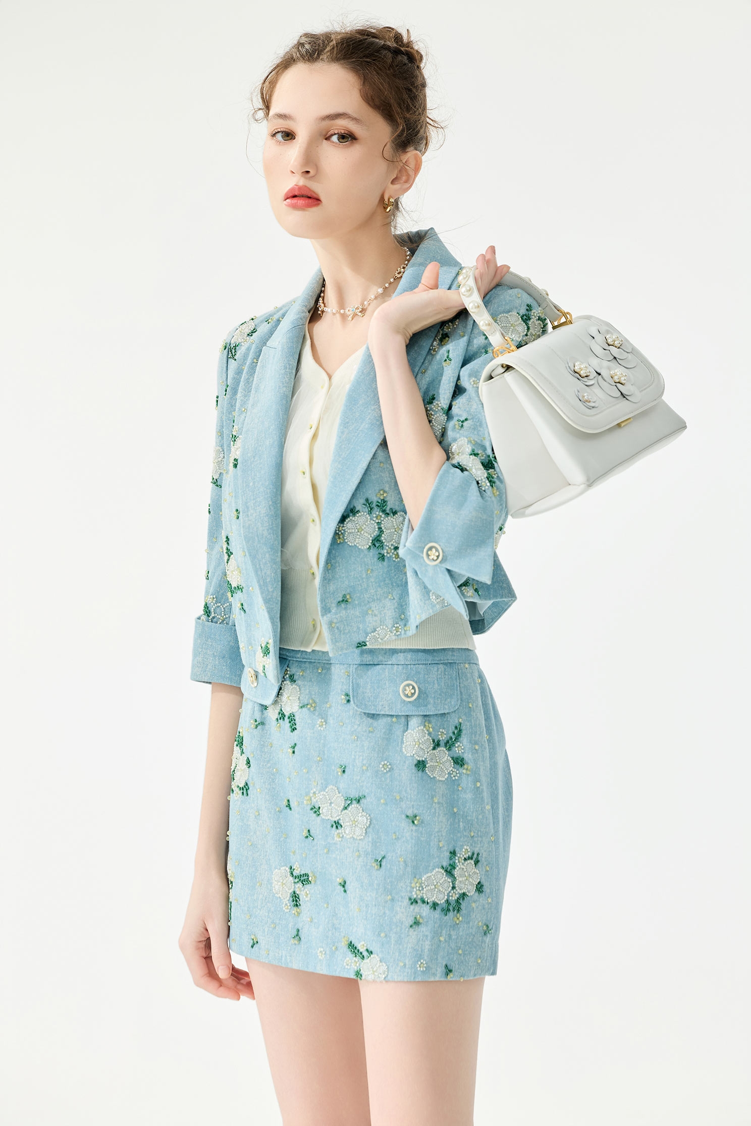 Beaded Floral Detail Denim SkirtBeaded Floral Detail Denim Skirt,Season (SS) Look,Pencil skirts